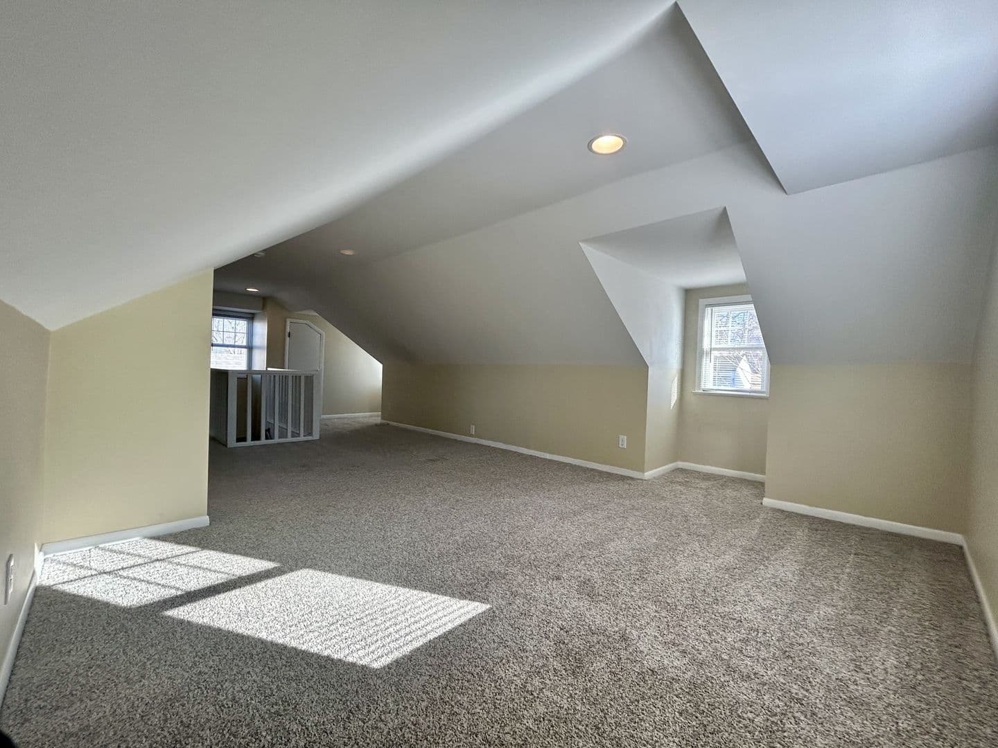 Omaha House: 1932 S 62nd St