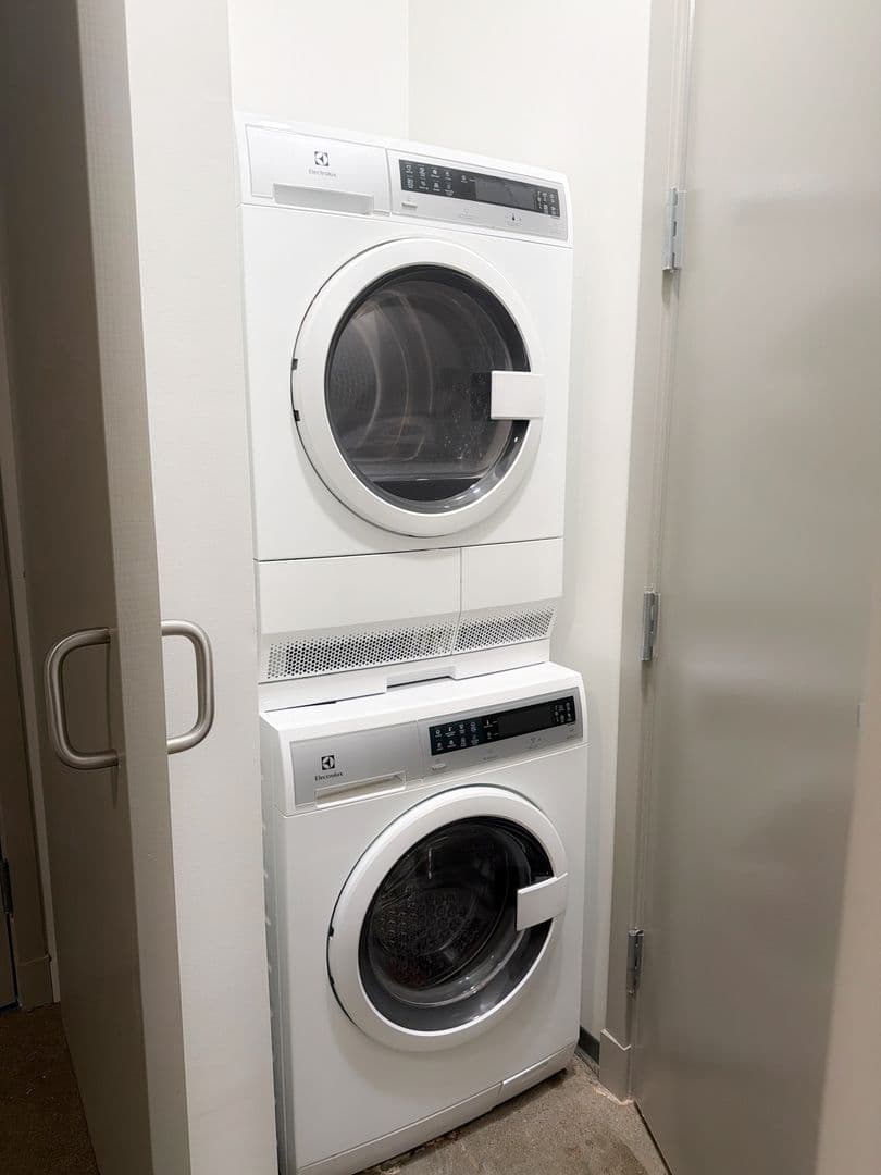 Des Moines Apartment: 200 10th St, Des Moines, IA