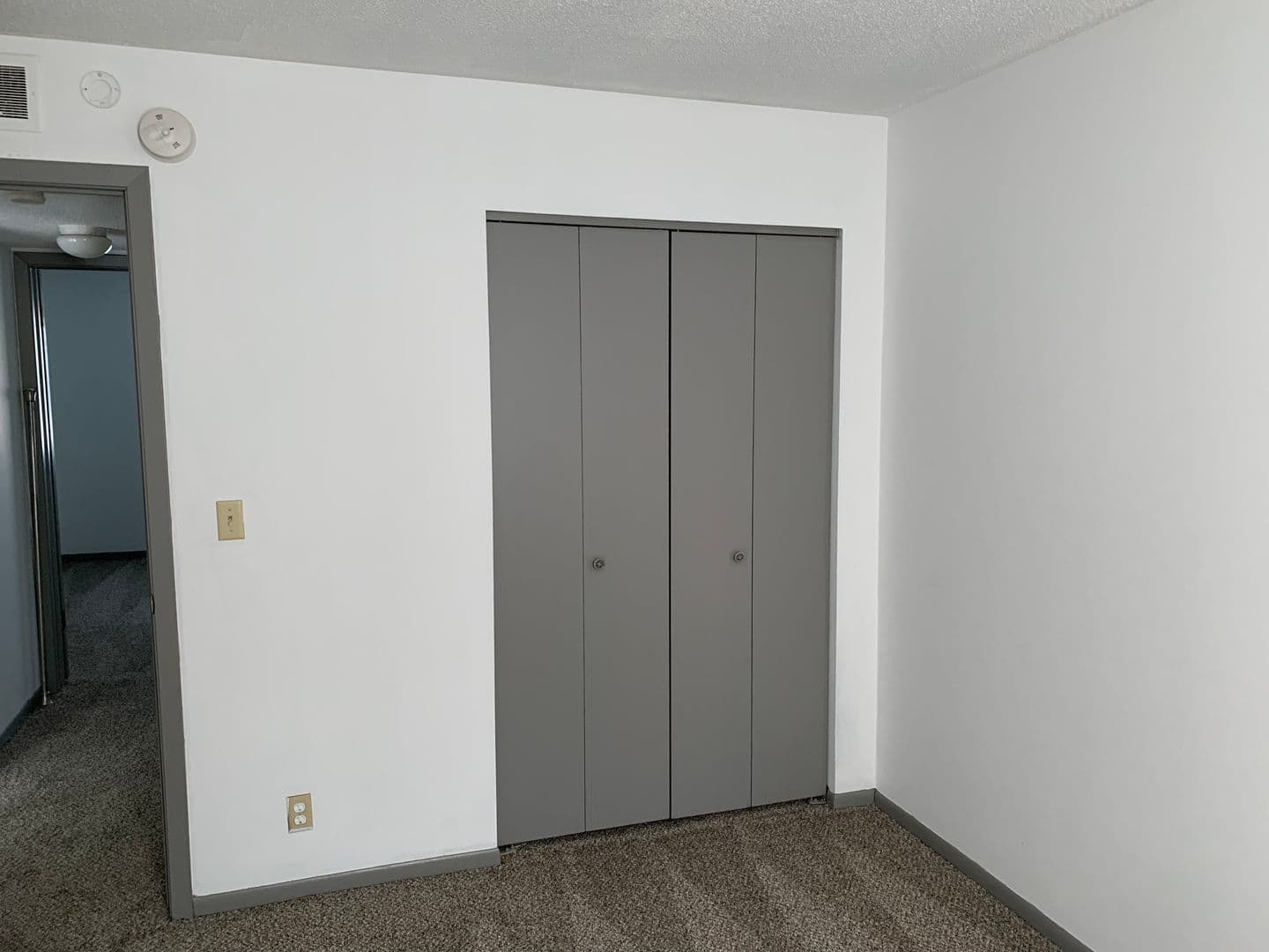 Council Bluffs Apartment: 124 Harrison St