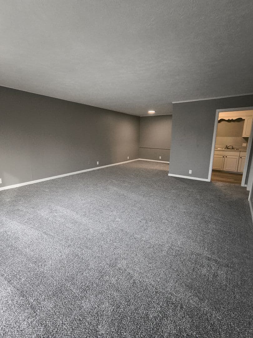 Council Bluffs Apartment: 38 Dillman Dr