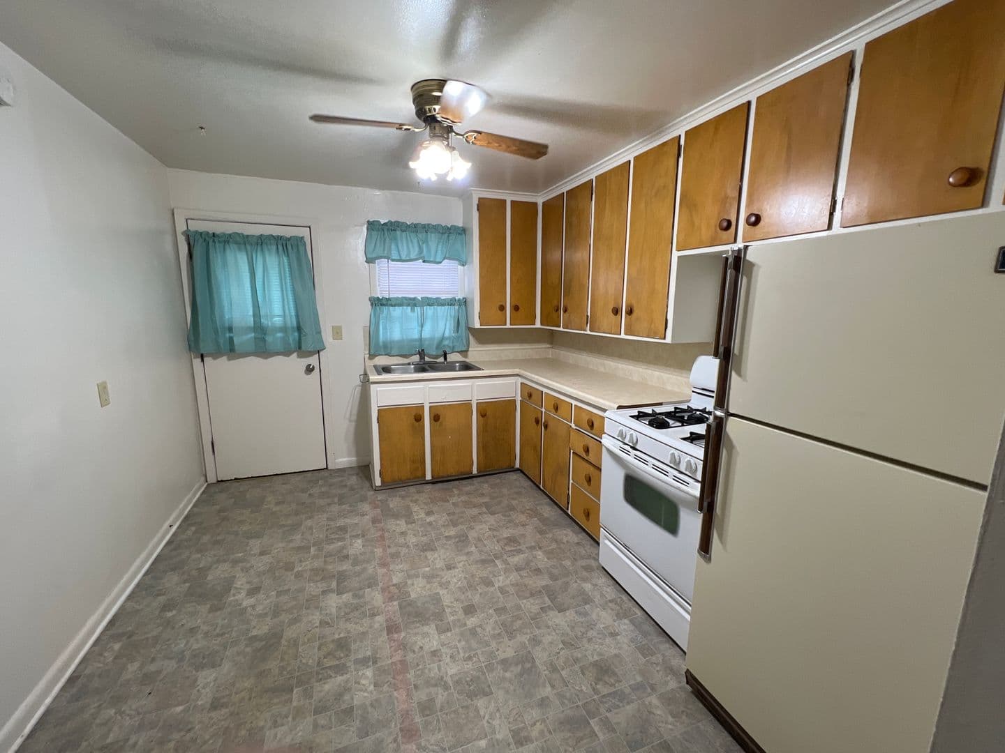 Council Bluffs Apartment: 134 Nicholas St