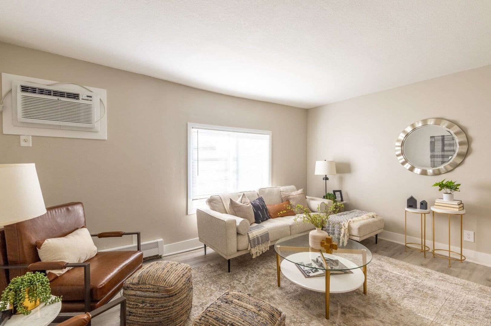Des Moines Apartment: 3712 SE 14th St