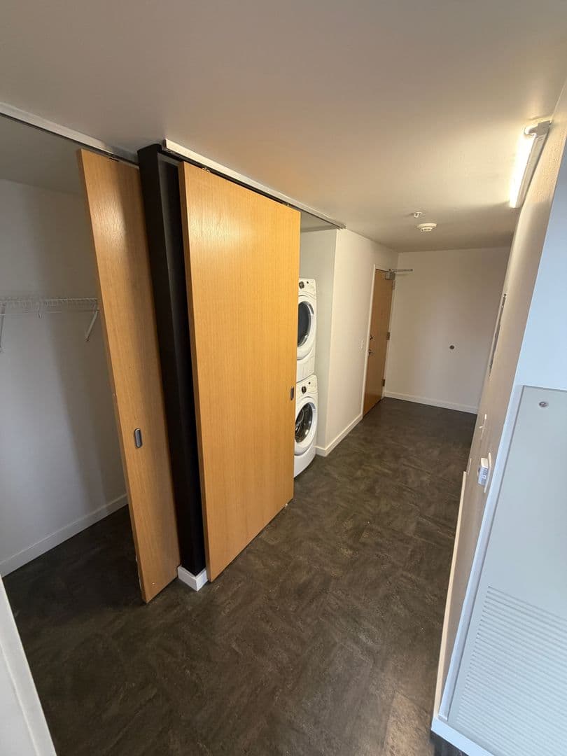 Des Moines Apartment: 218 6th Ave