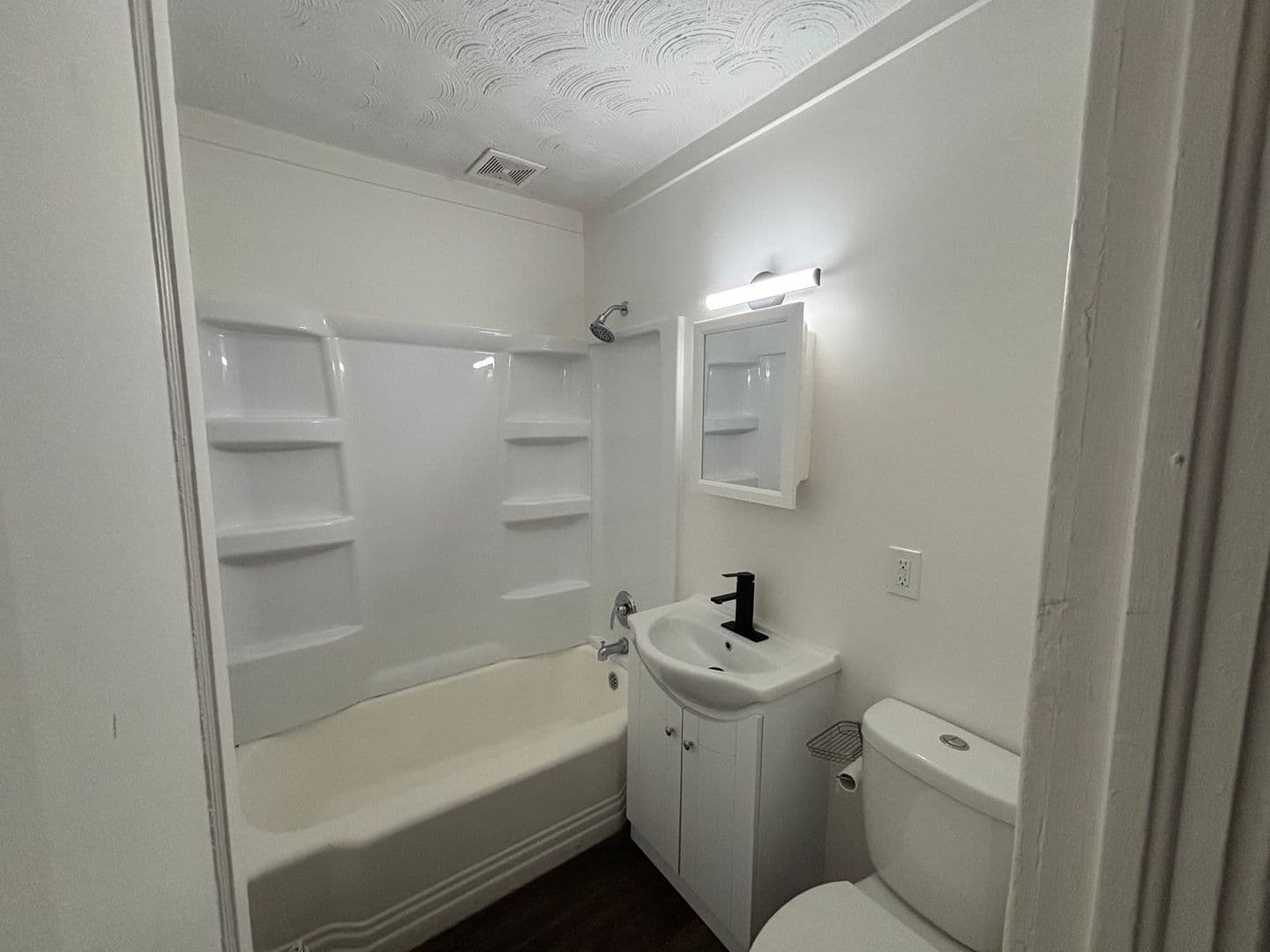 Council Bluffs Apartment: 733 Mynster St