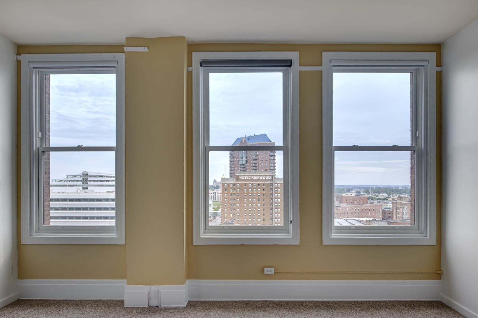 Des Moines Apartment: 218 6th Ave