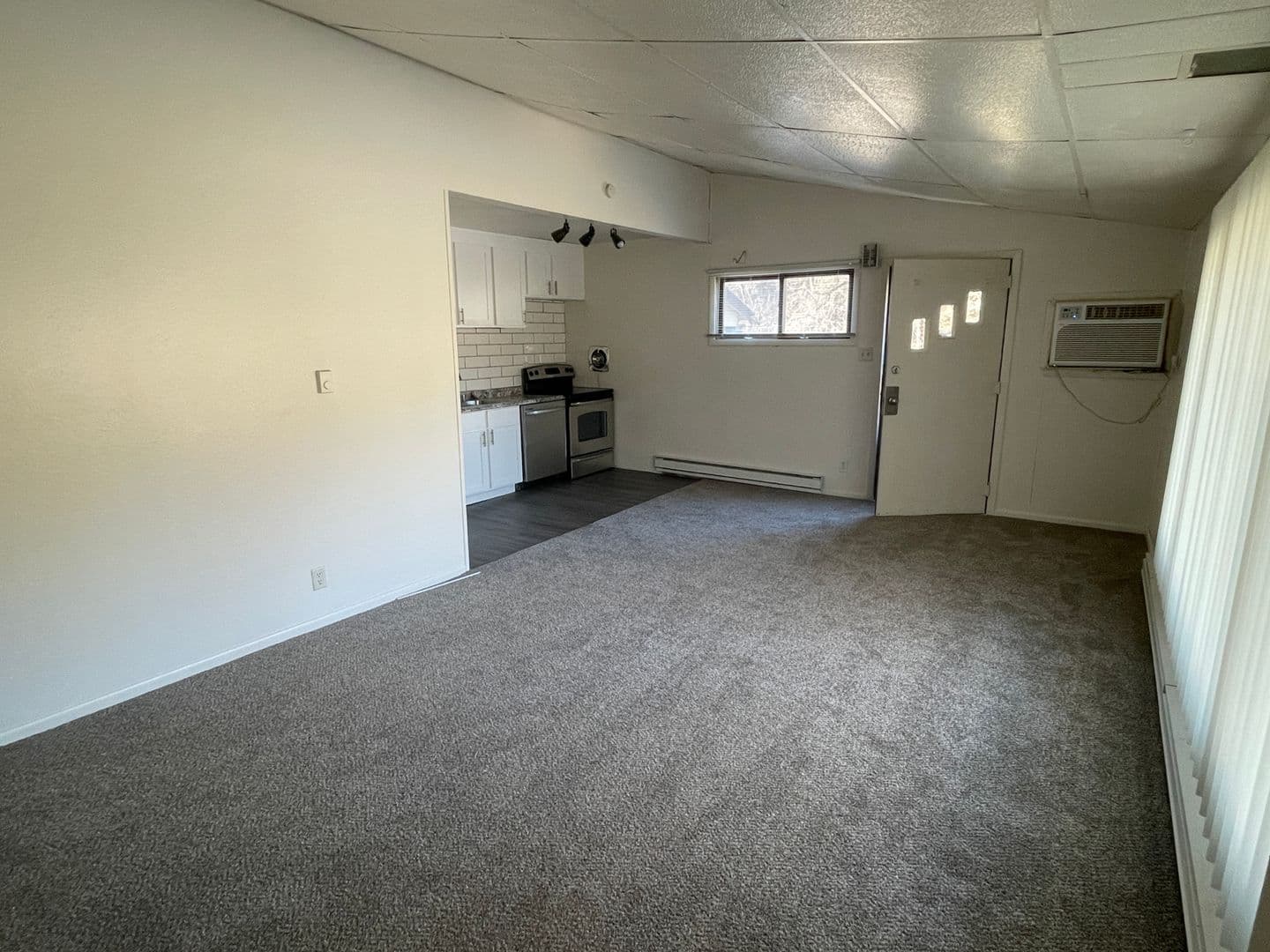 Council Bluffs Apartment: 1455 McPherson Ave