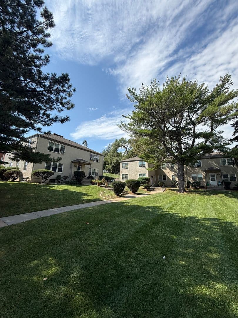 Omaha Apartment: 816 N 46th St