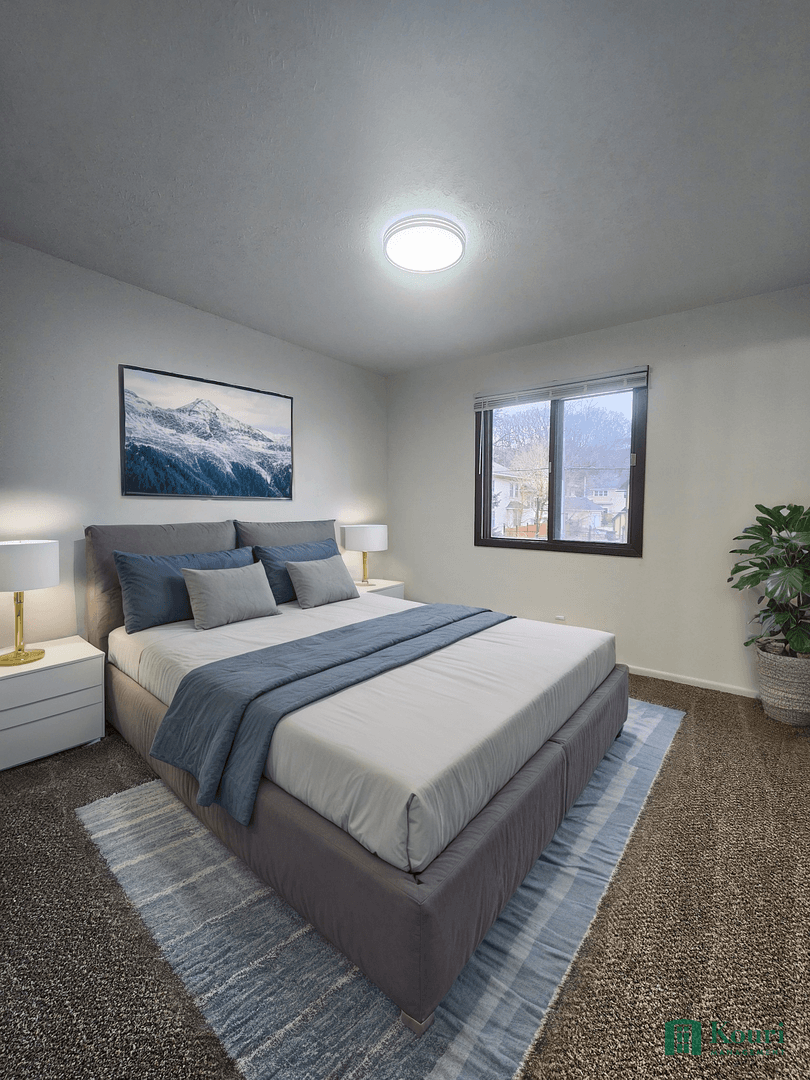 Council Bluffs Apartment: 207 Frank Street