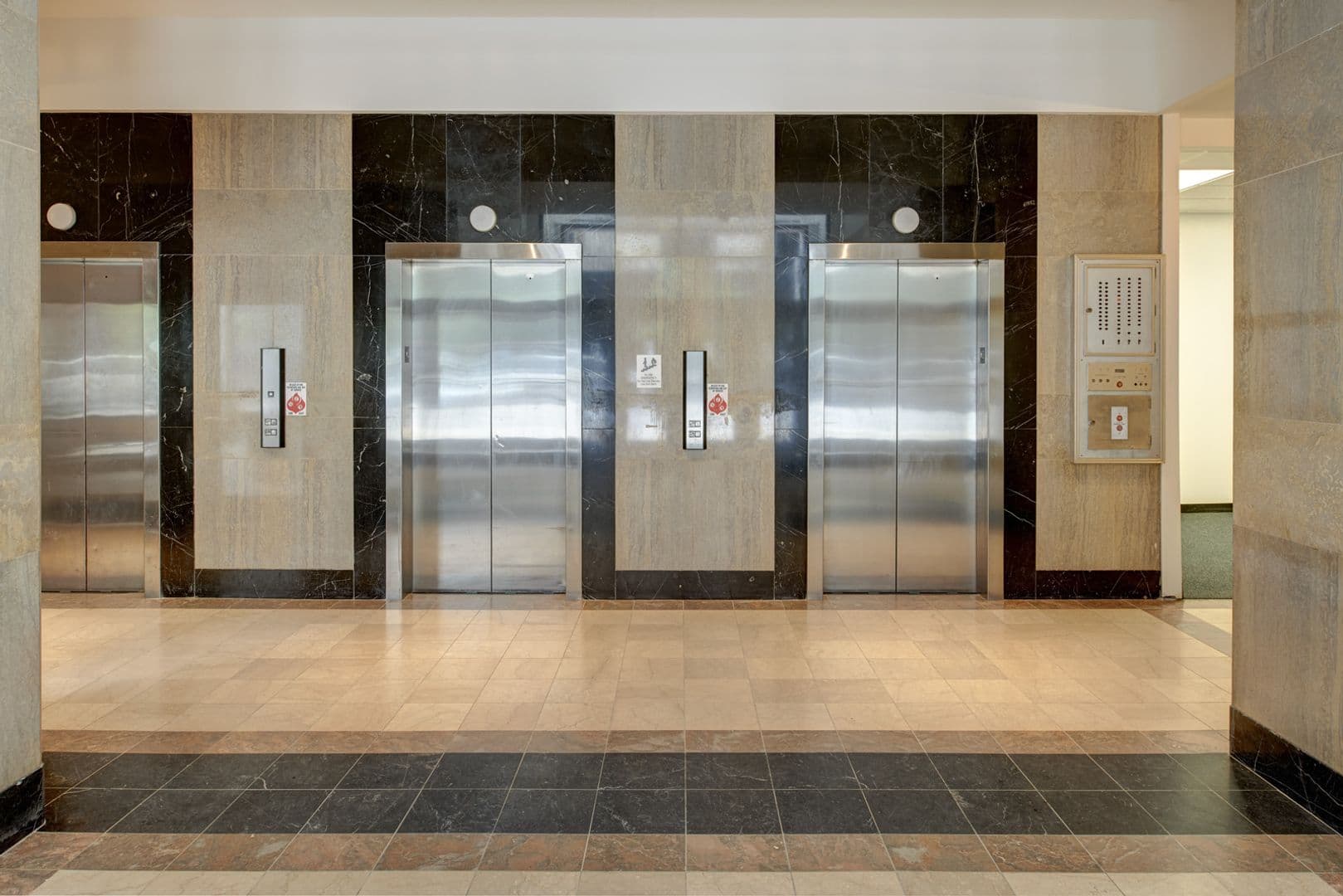 Des Moines Apartment: 218 6th Ave