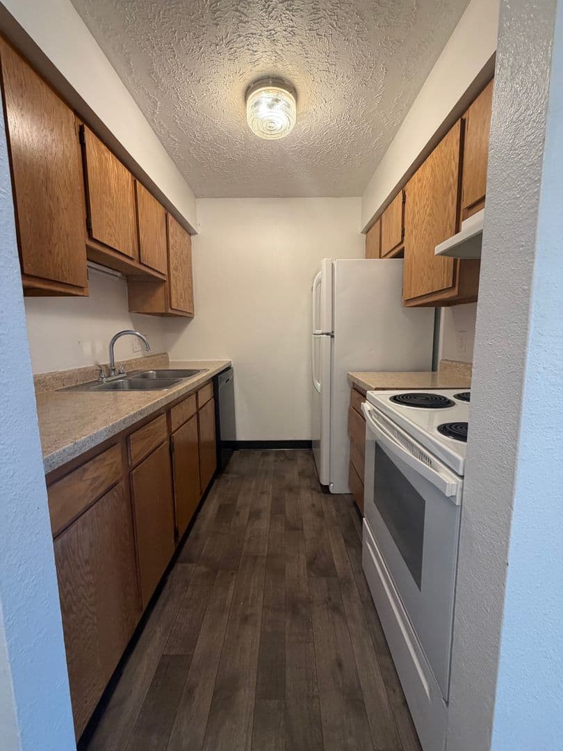 Council Bluffs Apartment: 1106 Marshall Ave