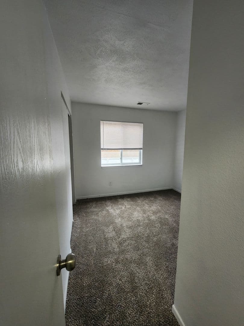 Council Bluffs Apartment: 1106 Marshall Ave