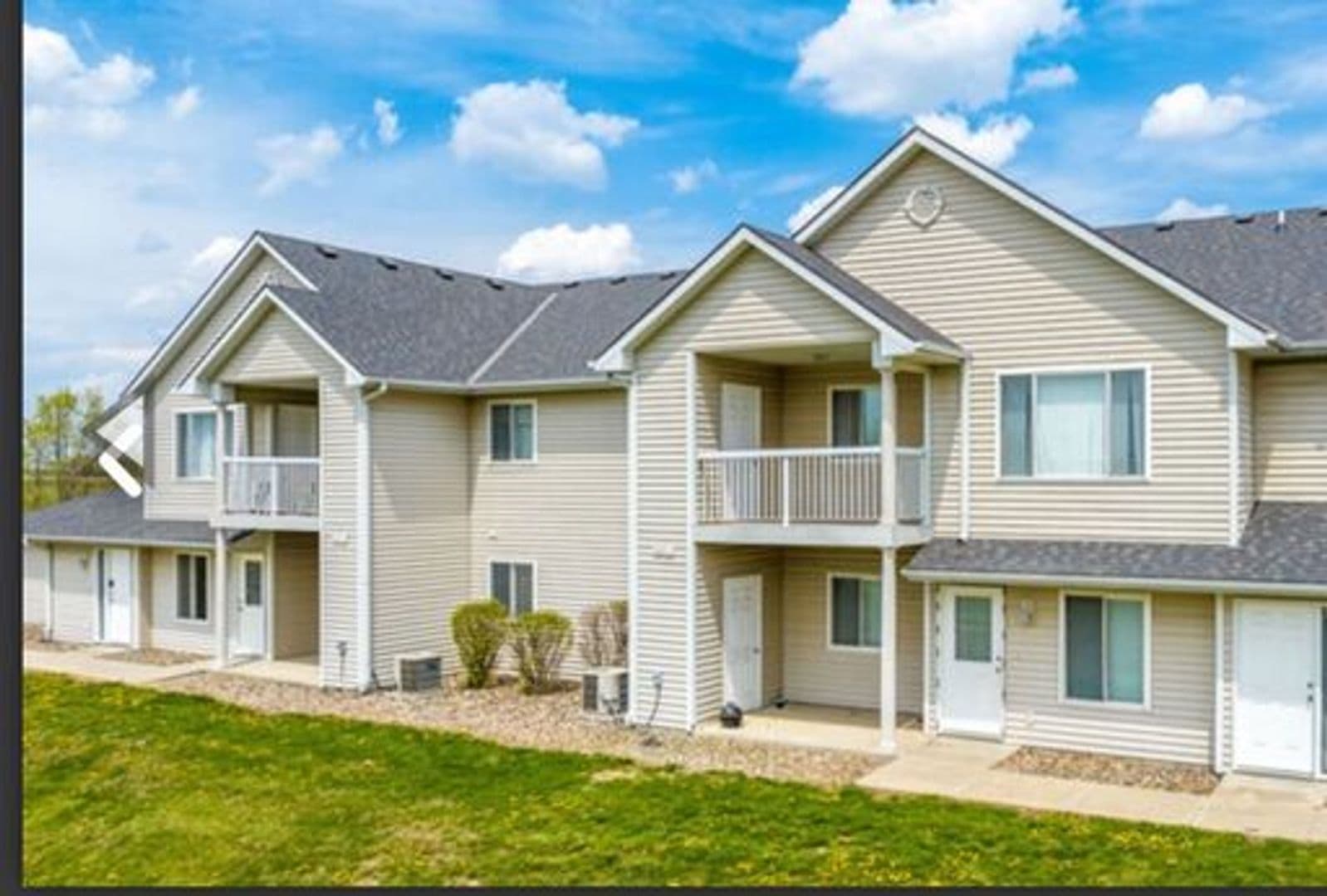 Pleasant Hill Apartment: 405 Hillside Ct