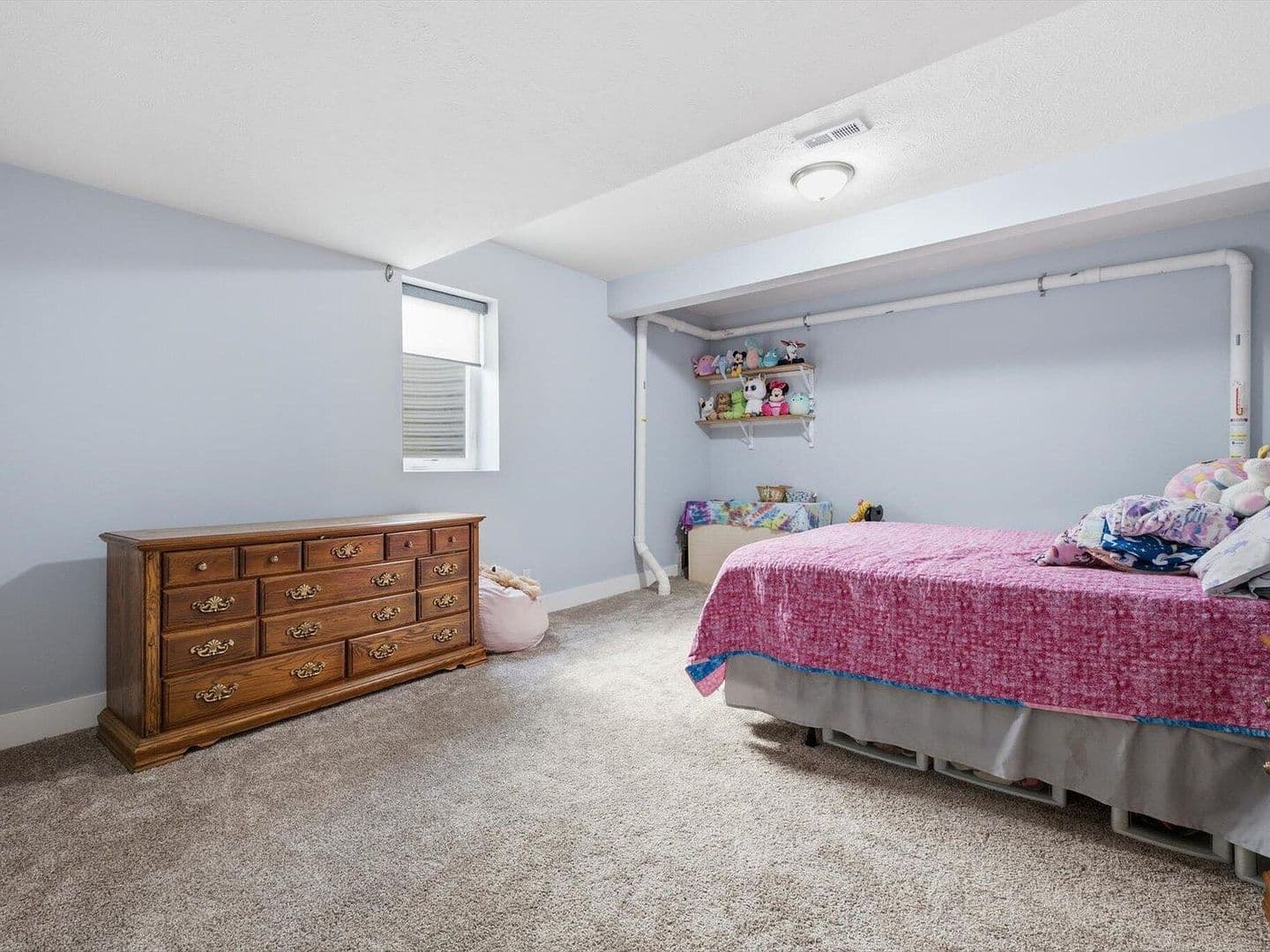 Council Bluffs House: 1086 Deveron Dr
