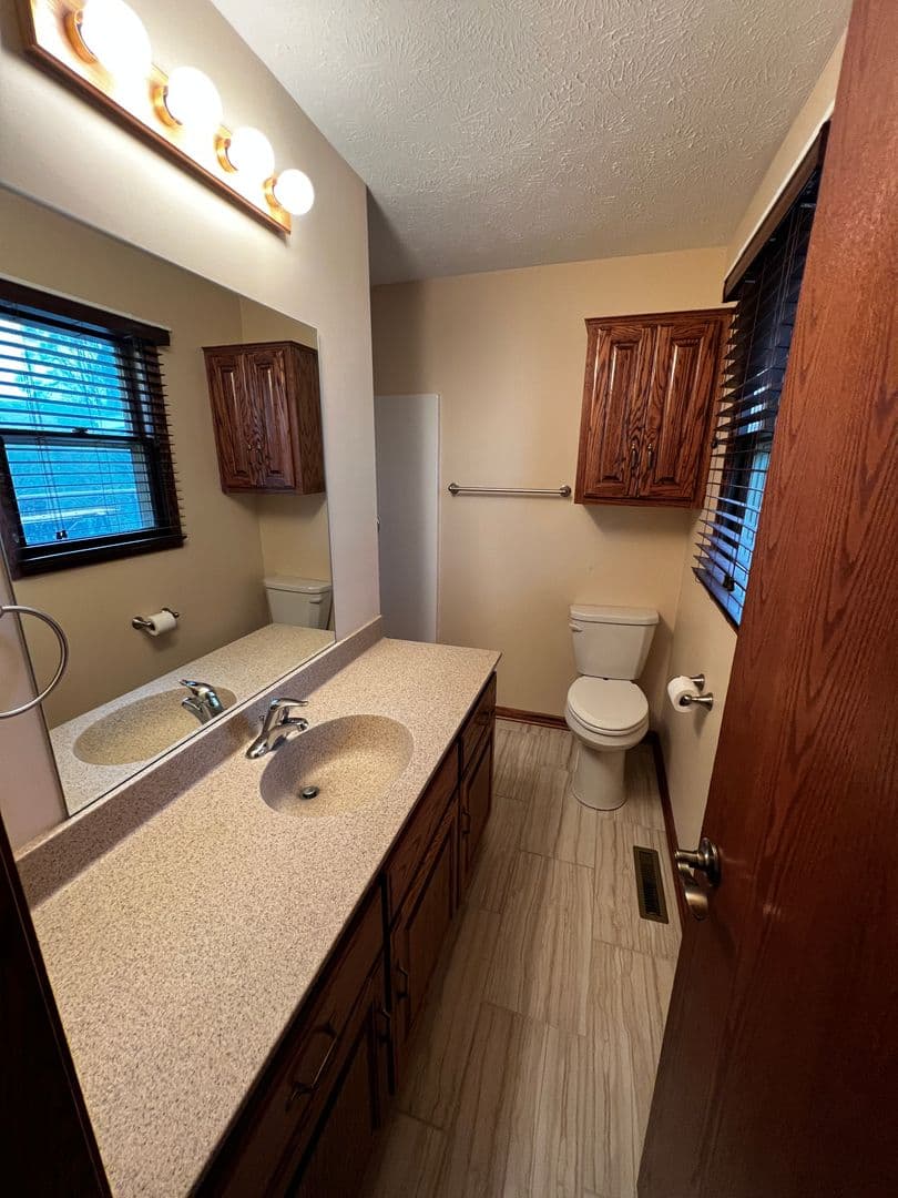 Council Bluffs House: 15505 Pheasant Drive