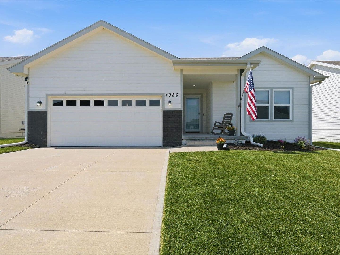 Council Bluffs House: 1086 Deveron Dr