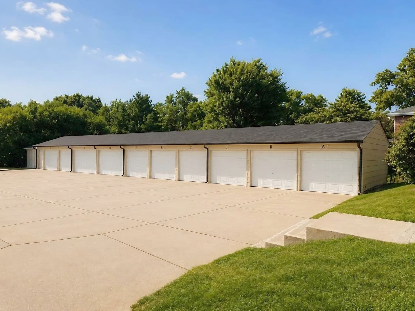 West Des Moines Apartment: 800 13th Street
