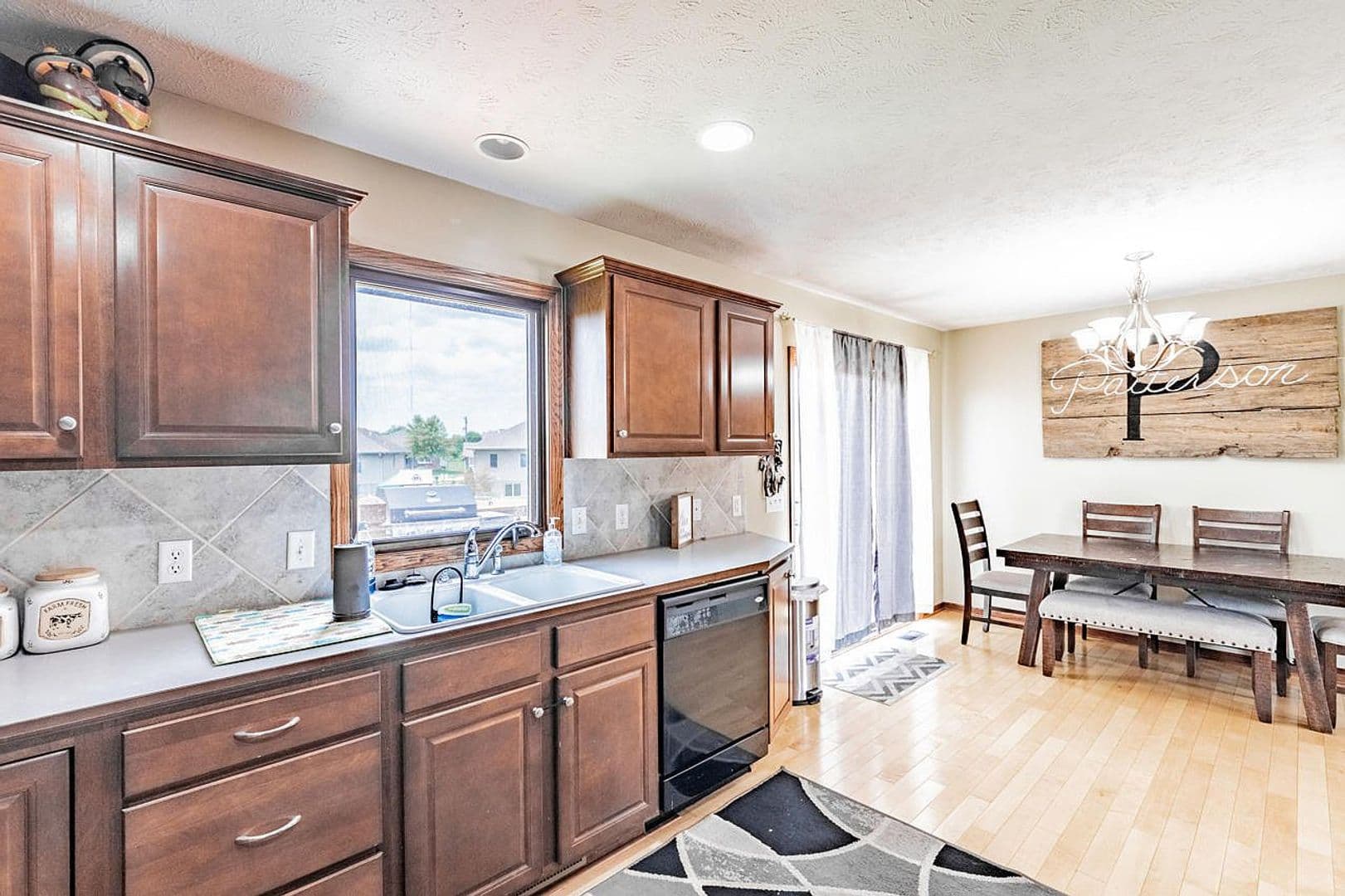 Council Bluffs House: 5100 Crogans Way Rd