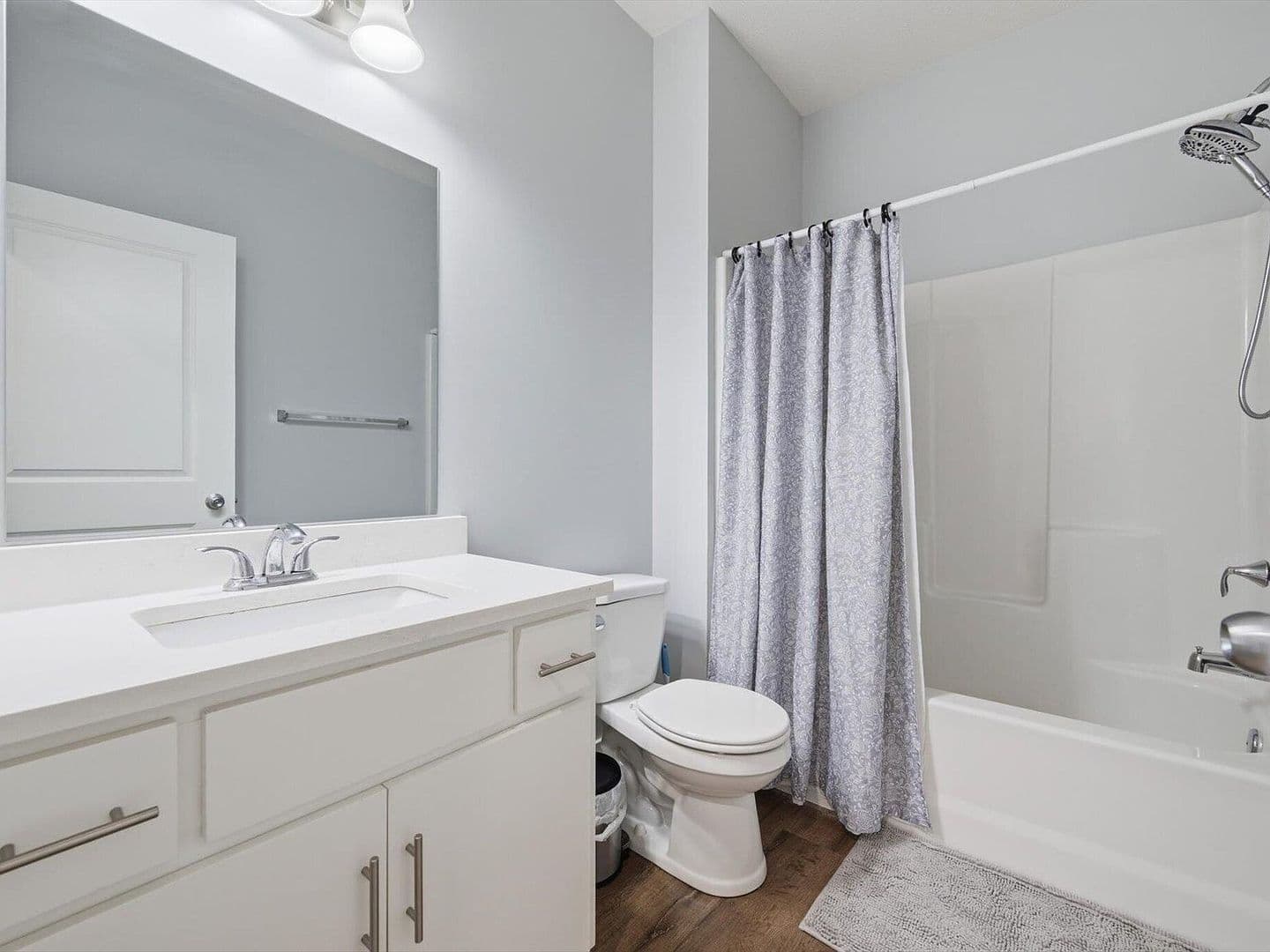 Council Bluffs House: 1086 Deveron Dr