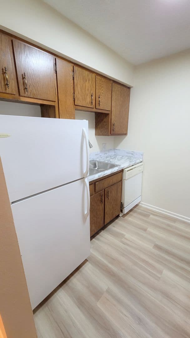 Ankeny Apartment: 2017 NW Hickory Ln