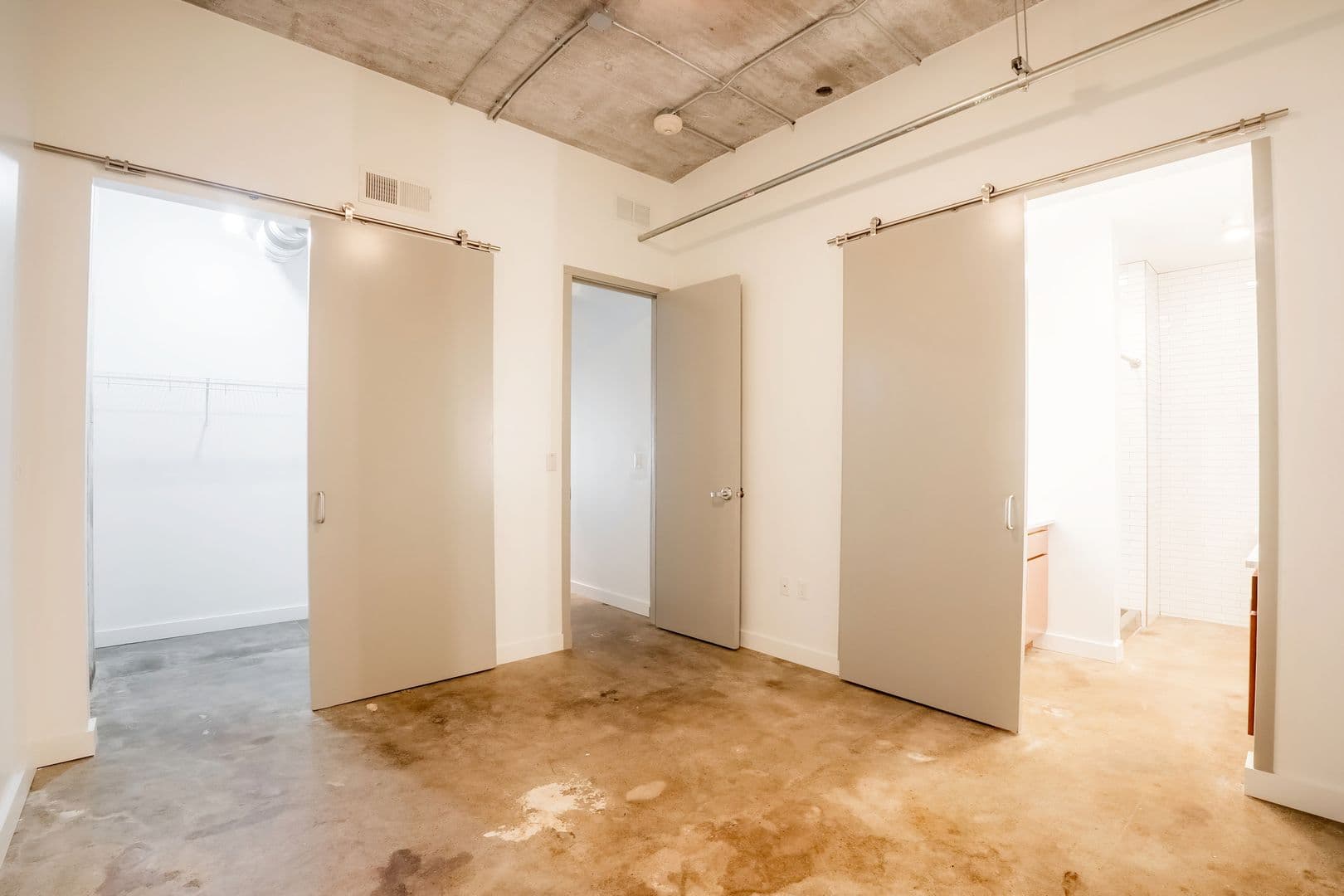 Des Moines Apartment: 200 10th St, Des Moines, IA