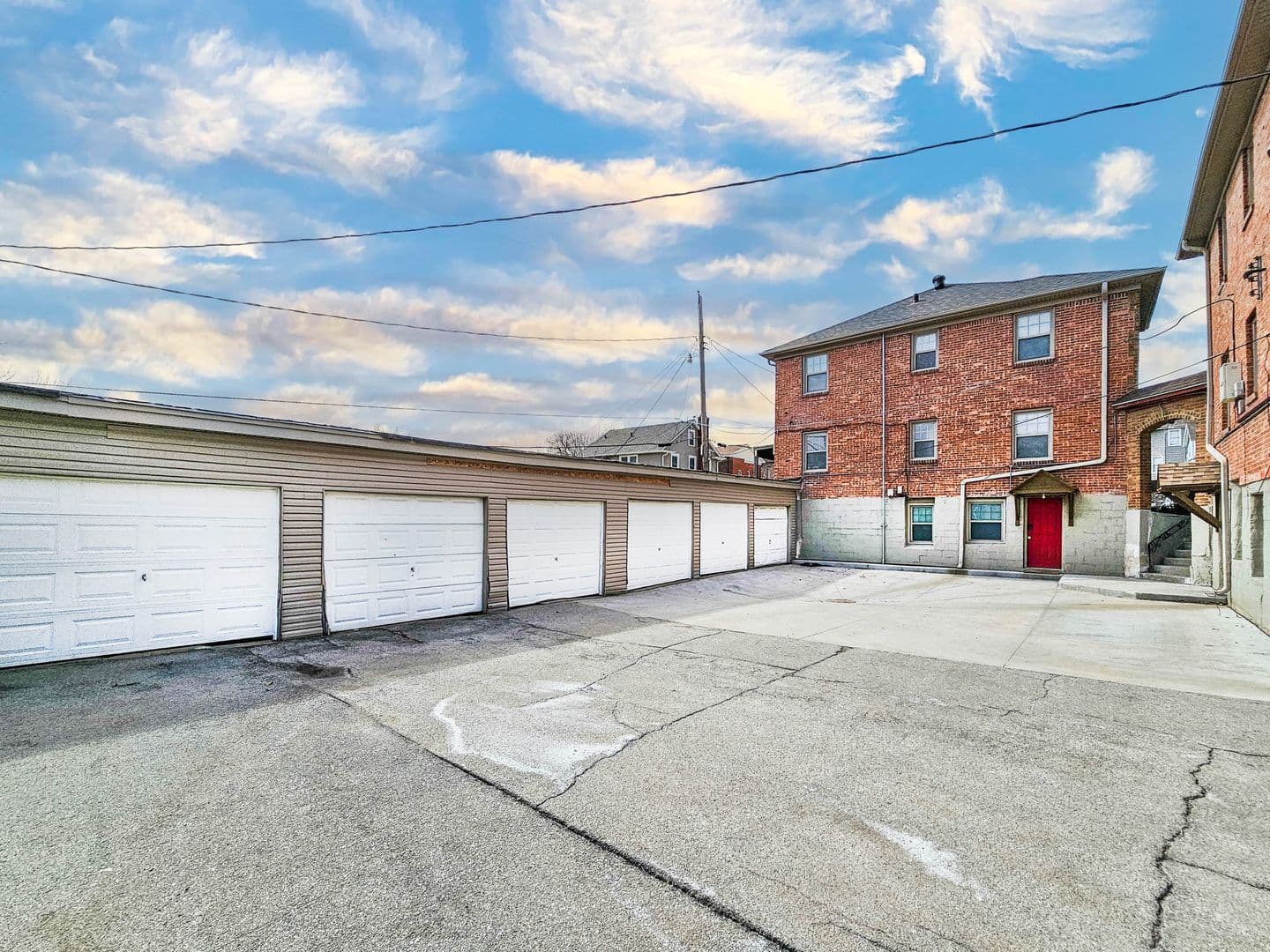 Omaha Apartment: 3419 Howard St,