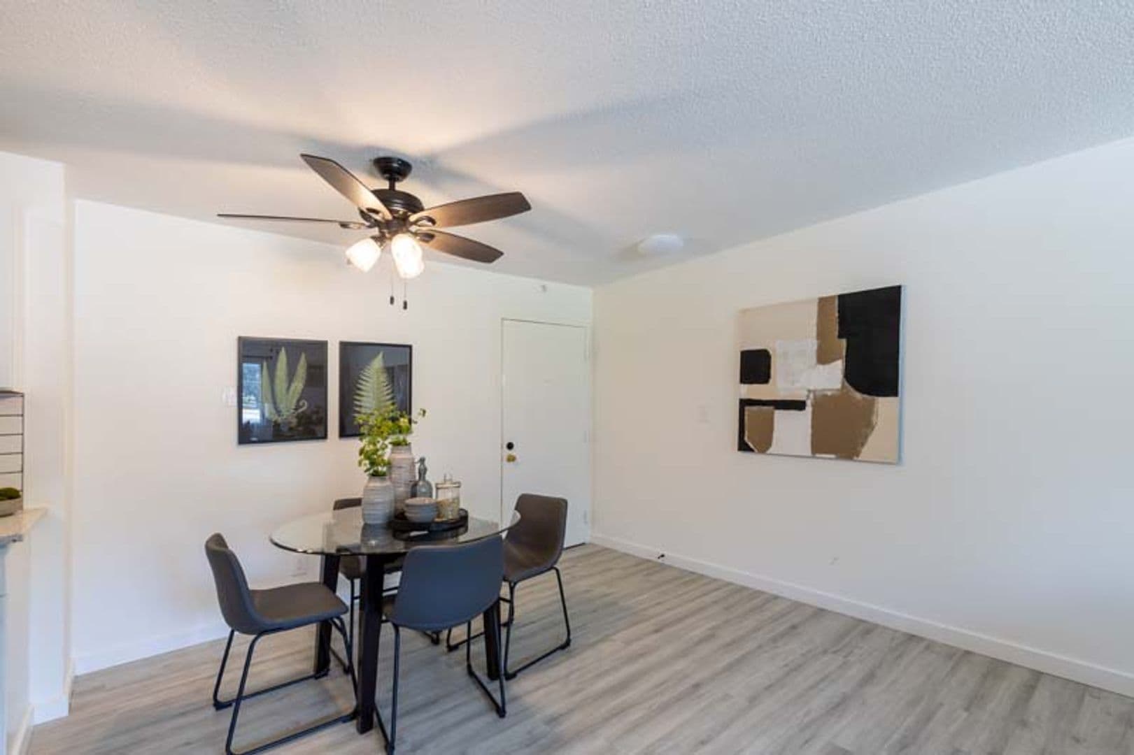 Des Moines Apartment: 6209 SE 5th St