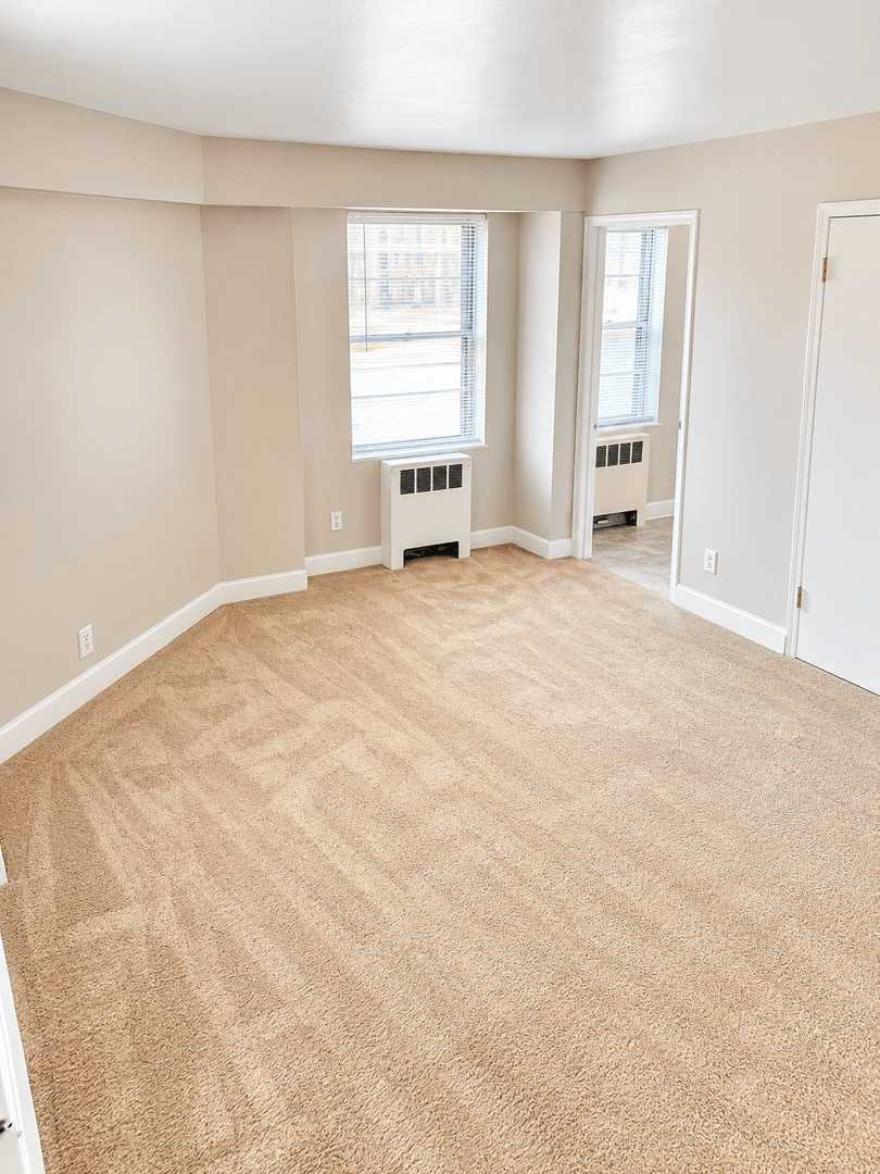 Omaha Apartment: 2235 Saint Marys Ave