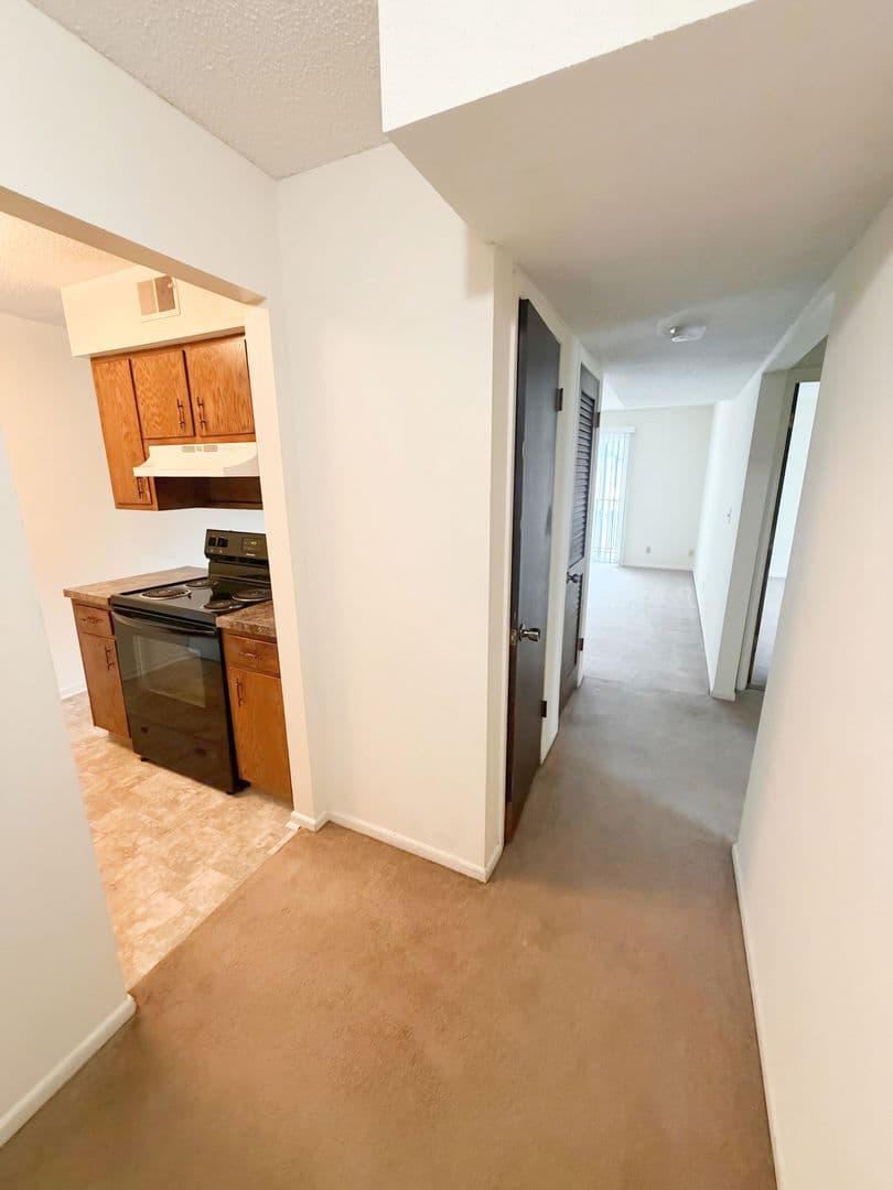 Ankeny Apartment: 2017 NW Hickory Ln