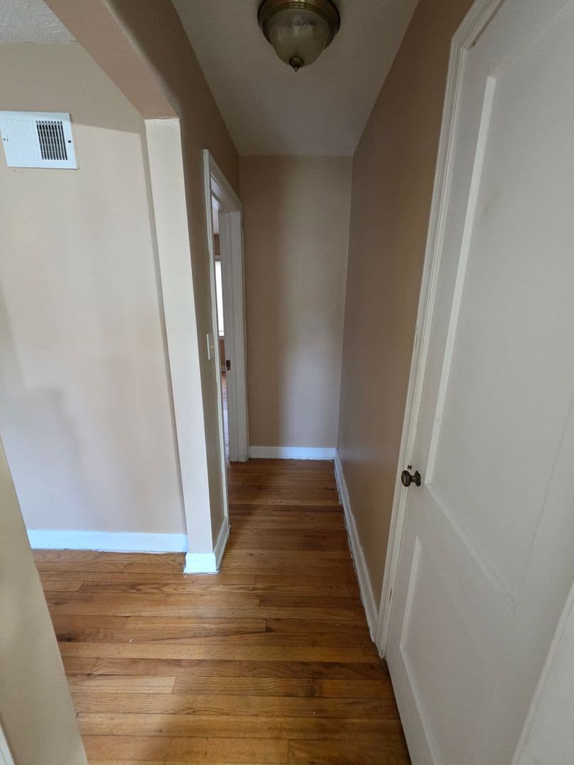 Omaha Apartment: 816 N 46th St