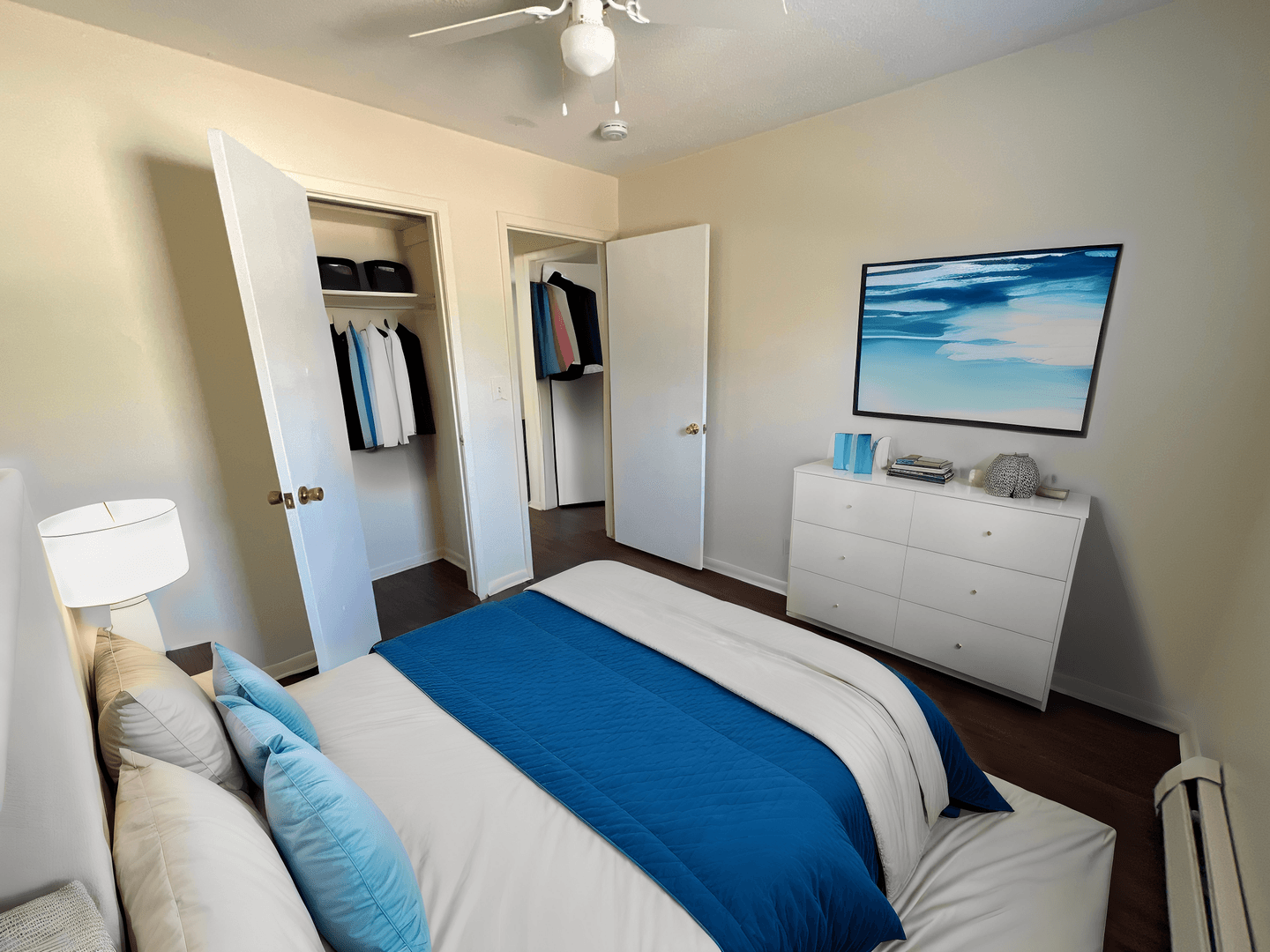 Ankeny Apartment: 206, 210, 214, 218 NW State St