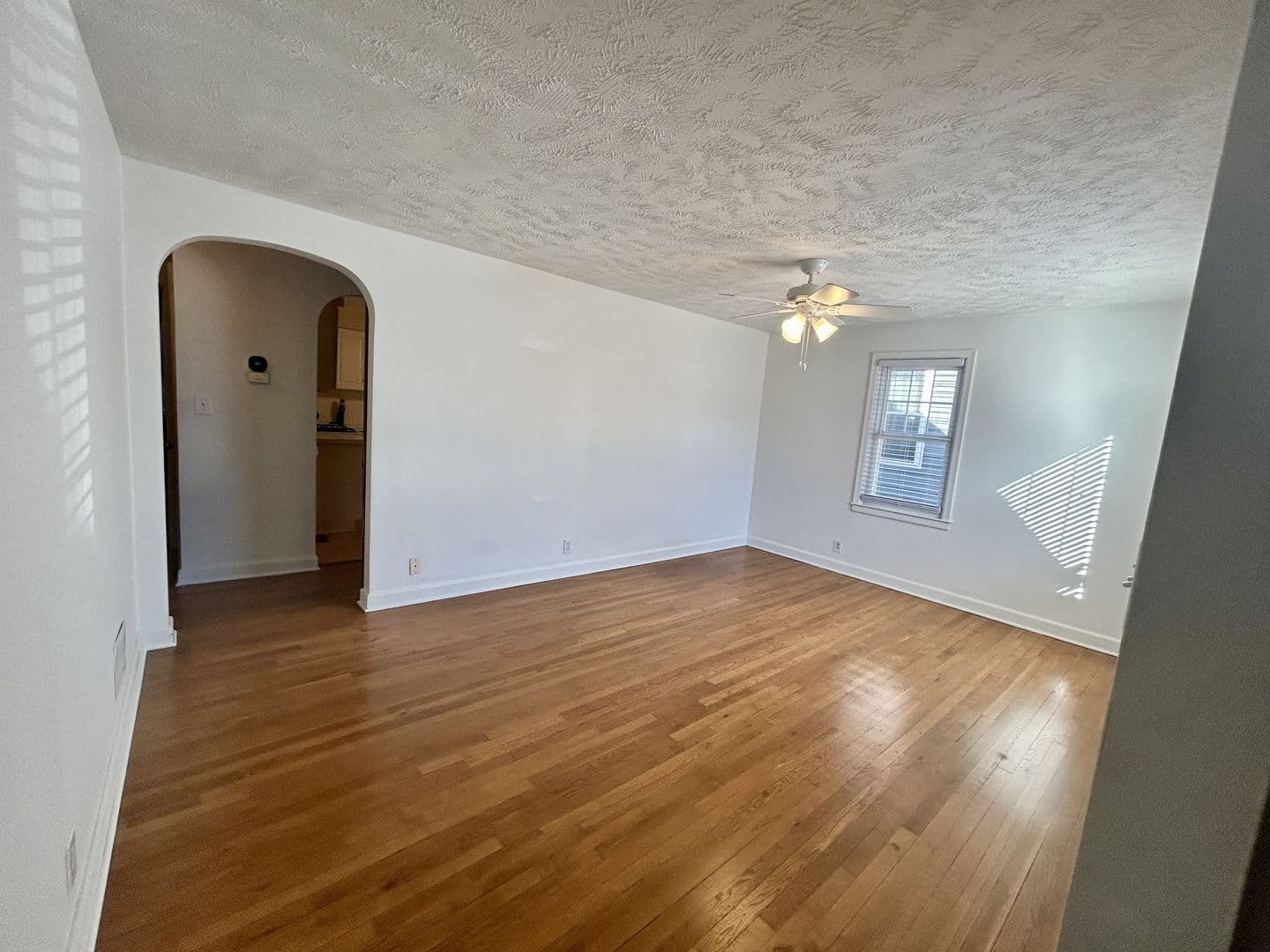 Omaha House: 1932 S 62nd St
