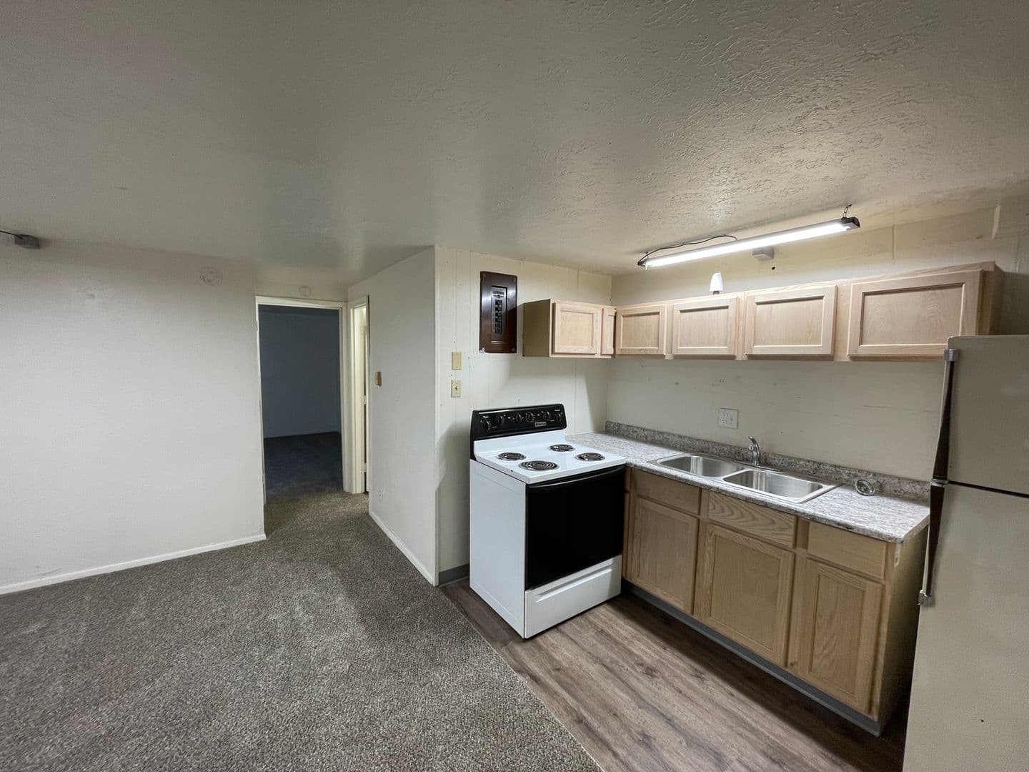Council Bluffs Apartment: 1455 McPherson Ave