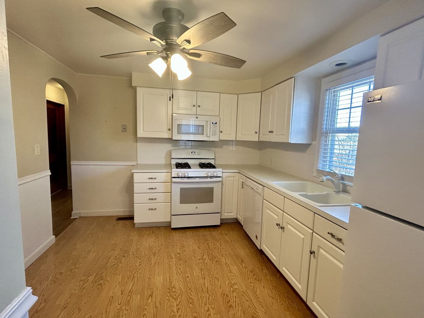 Omaha House: 1932 S 62nd St