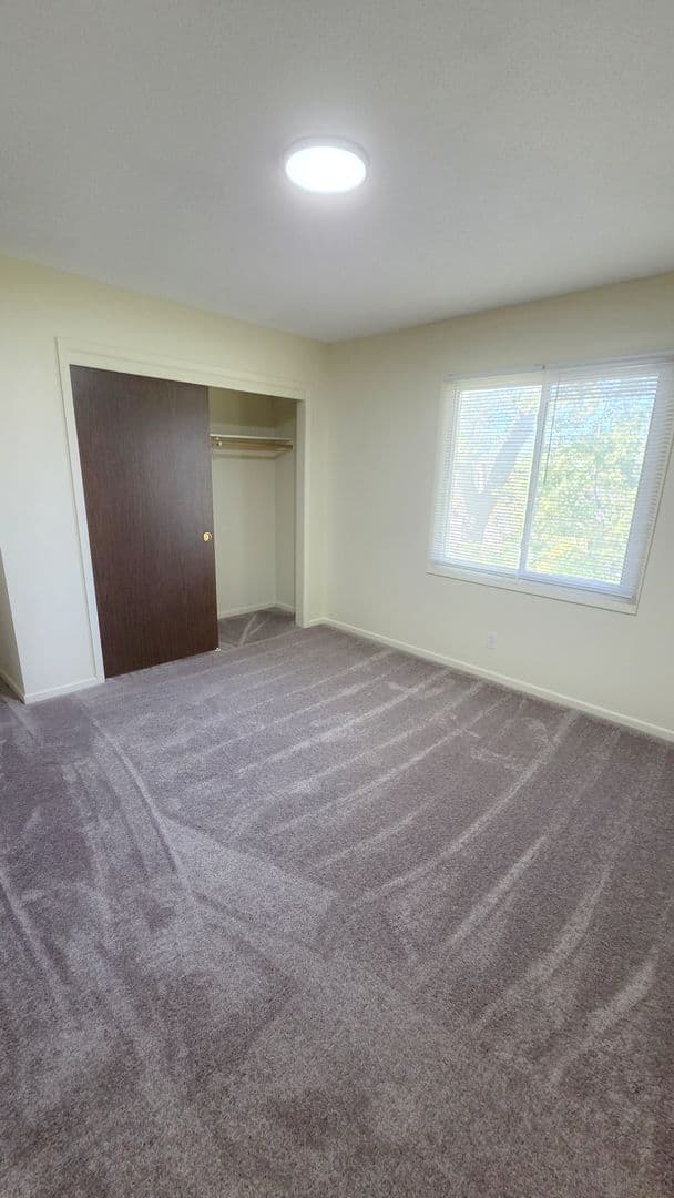 Ankeny Apartment: 2017 NW Hickory Ln
