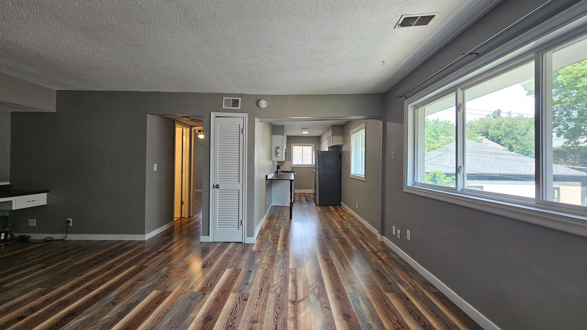 Omaha Apartment: 622 S 36th St