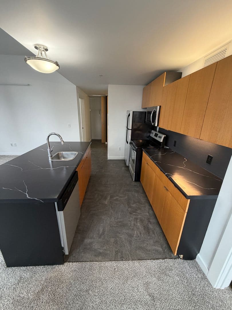 Des Moines Apartment: 218 6th Ave