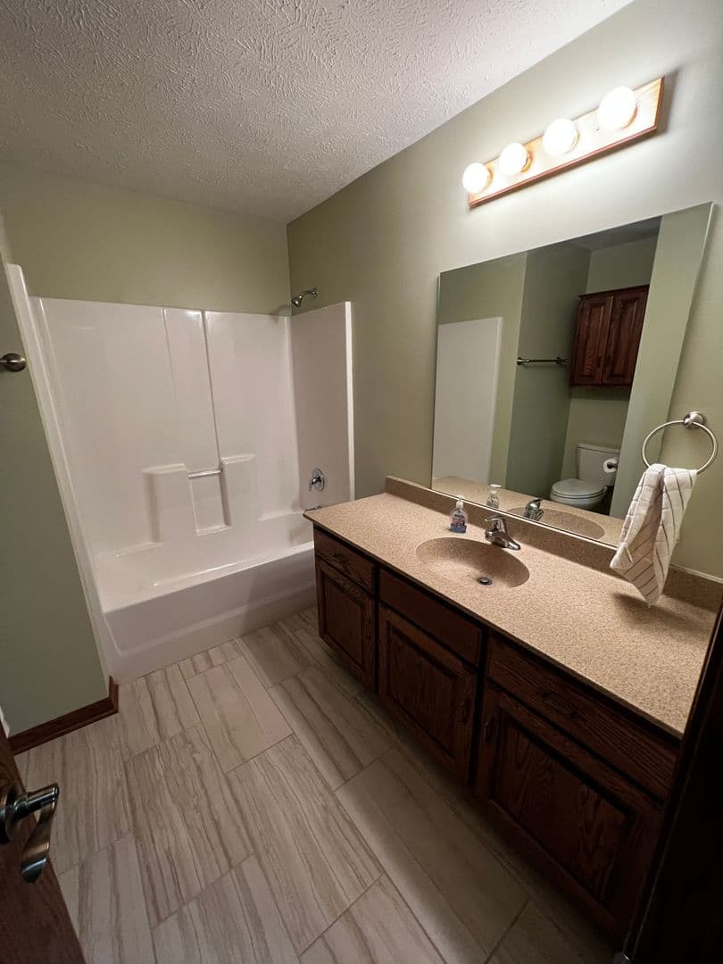Council Bluffs House: 15505 Pheasant Drive