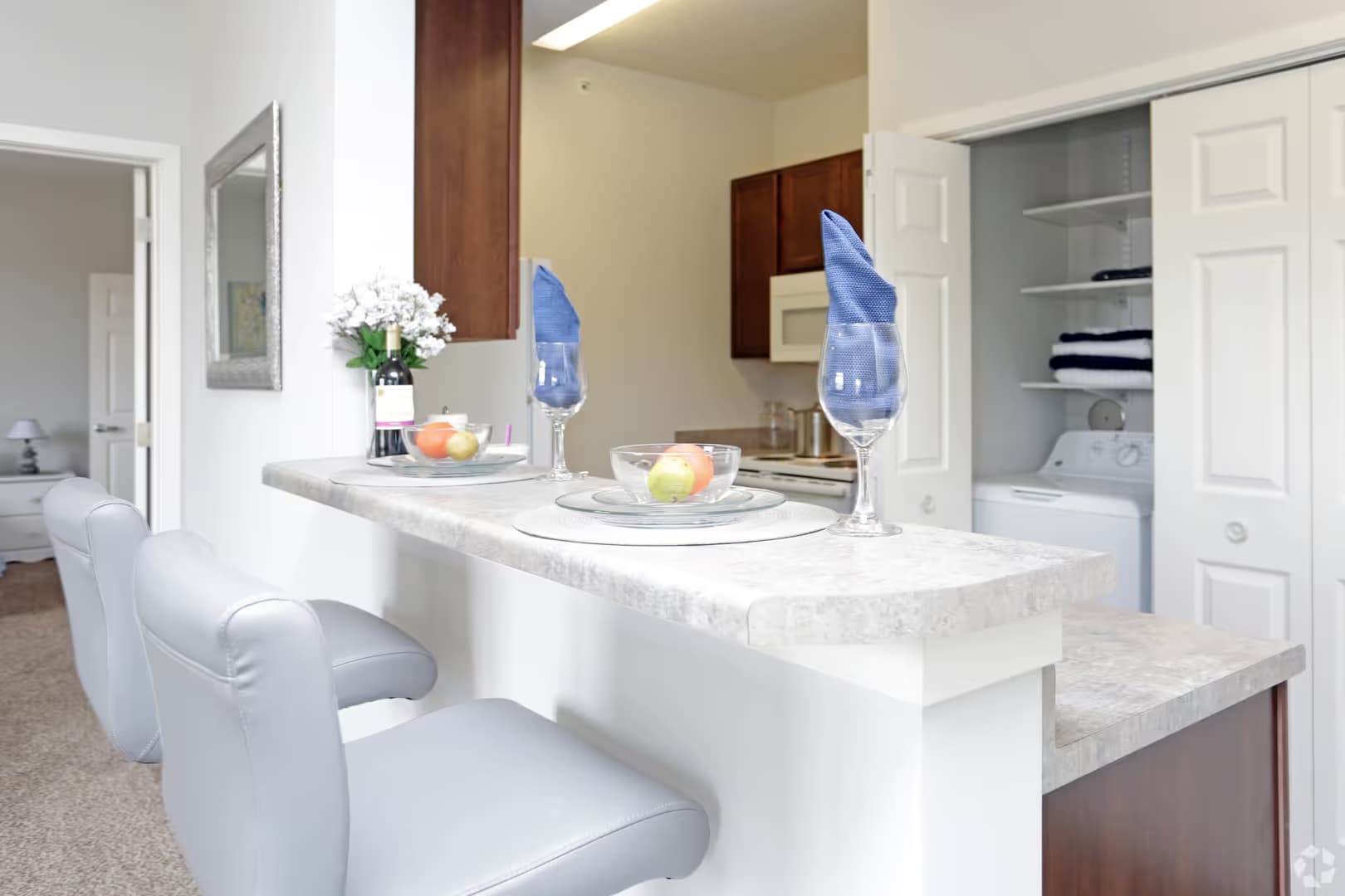 Omaha Apartment: 9451 Vernon Plz