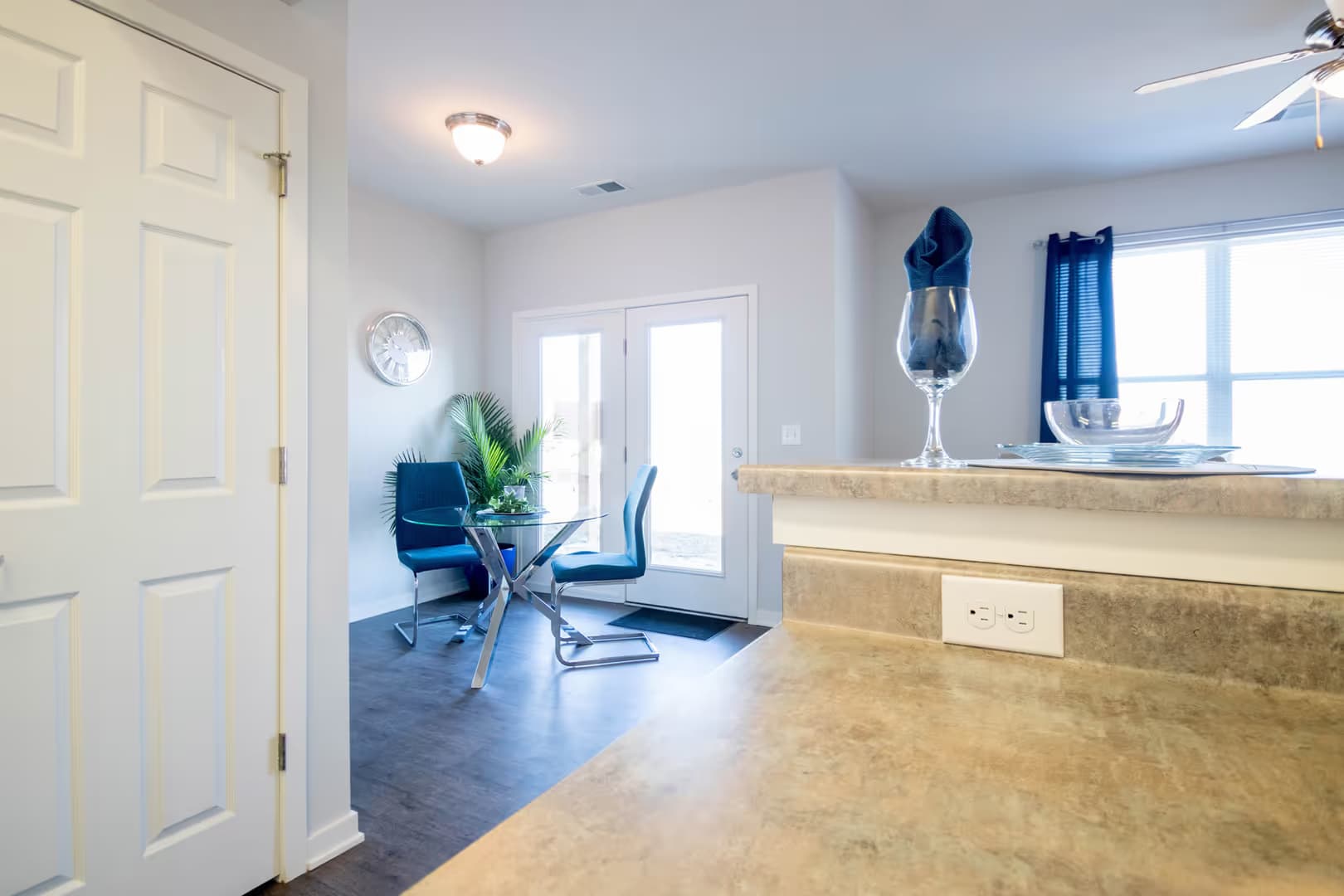 Omaha Apartment: 9451 Vernon Plz