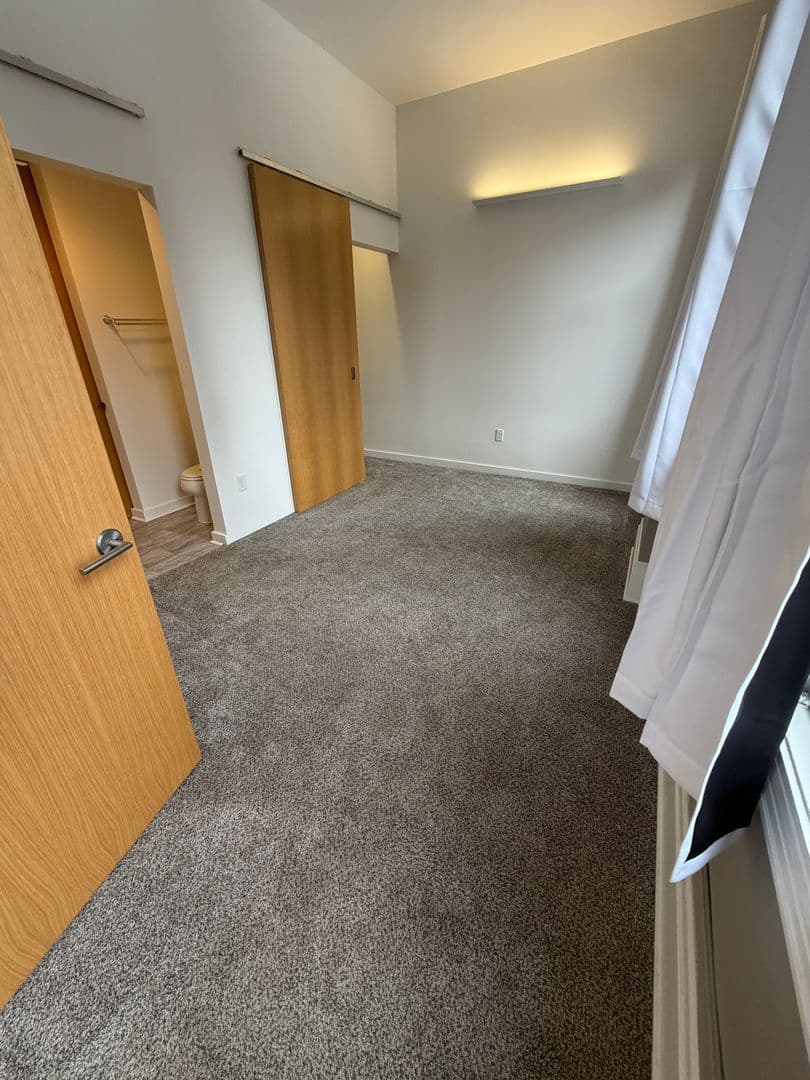 Des Moines Apartment: 218 6th Ave