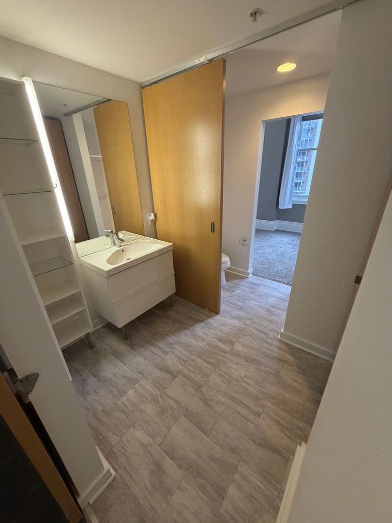 Des Moines Apartment: 218 6th Ave