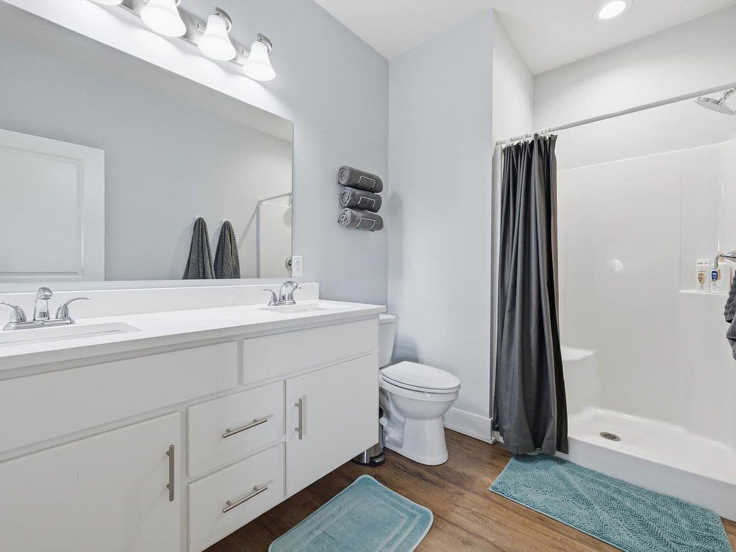 Council Bluffs House: 1086 Deveron Dr