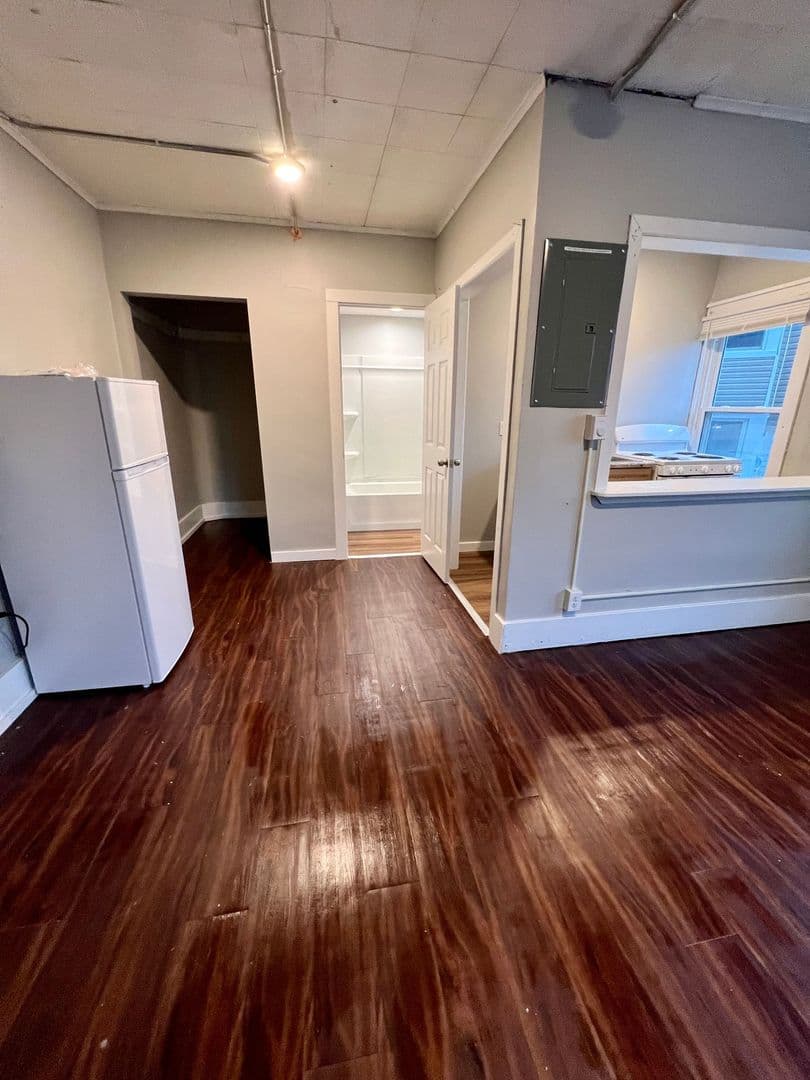 Council Bluffs Apartment: 208 Scott St