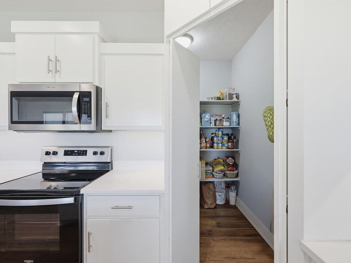 Council Bluffs House: 1086 Deveron Dr
