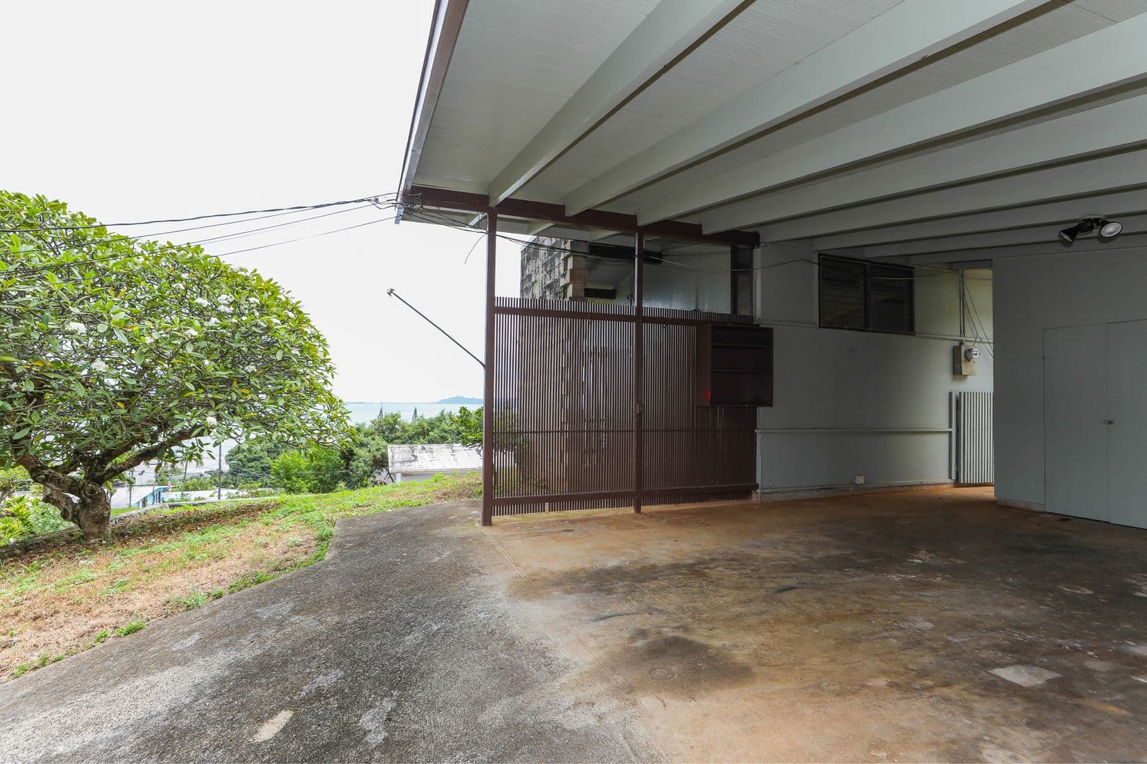 Kaneohe House: 47-130 Kaimalolo Place