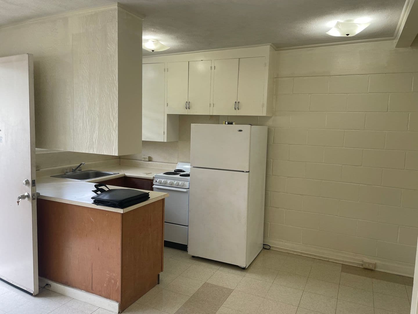 Honolulu Condo: 1249 Matlock Ave., #F