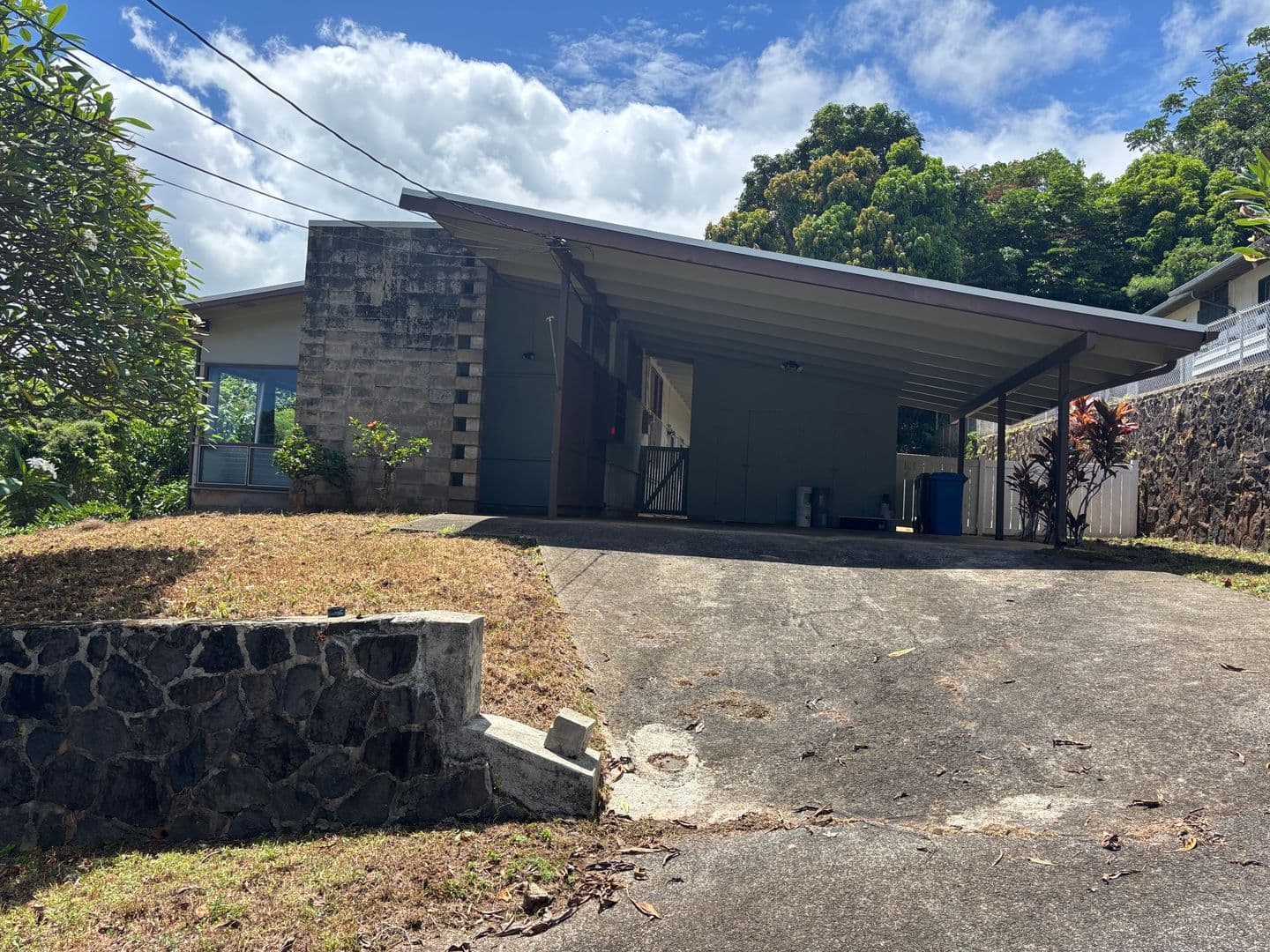 Kaneohe House: 47-130 Kaimalolo Place