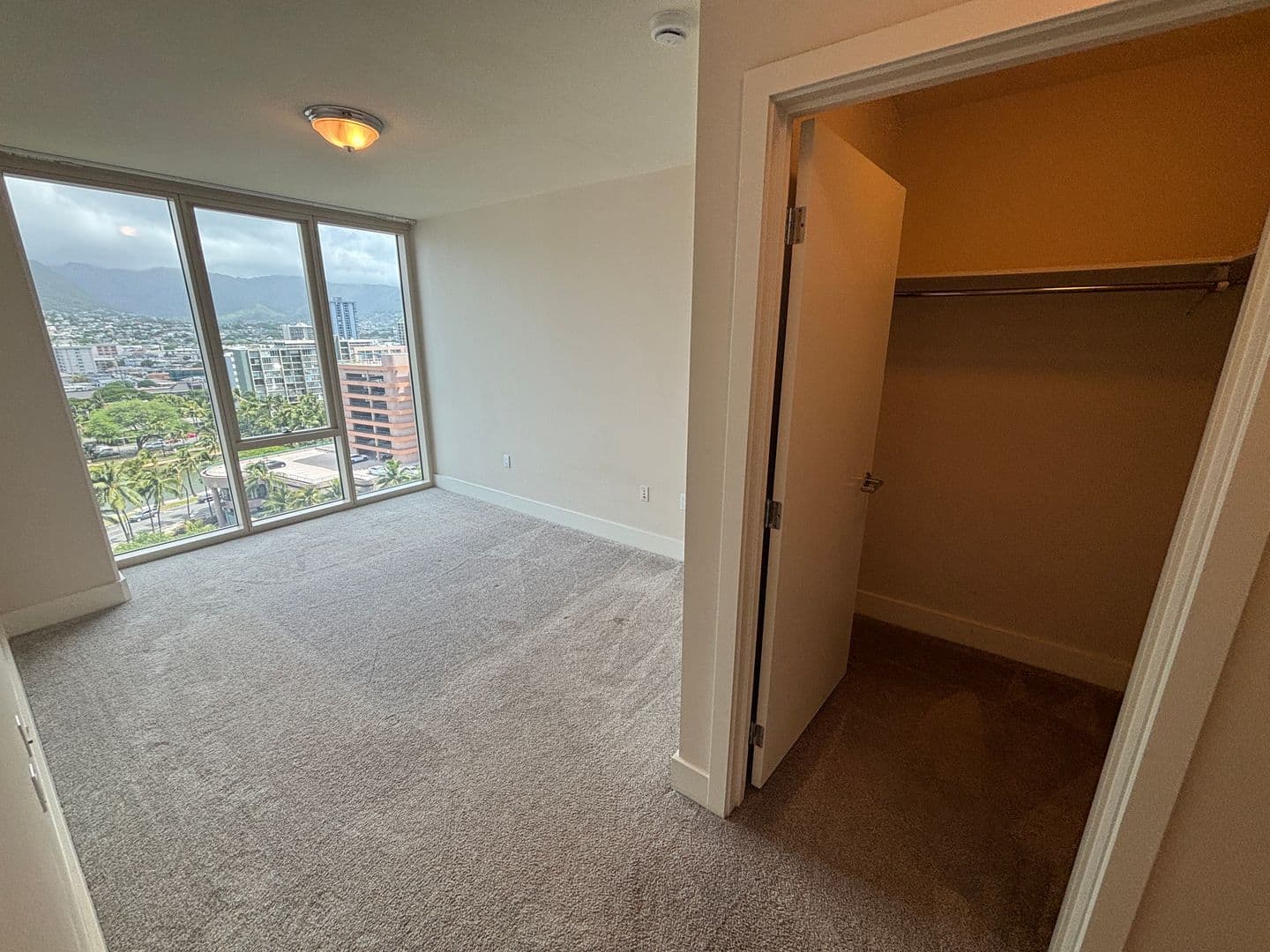 Honolulu Condo: 1837 Kalakaua Ave., #1410