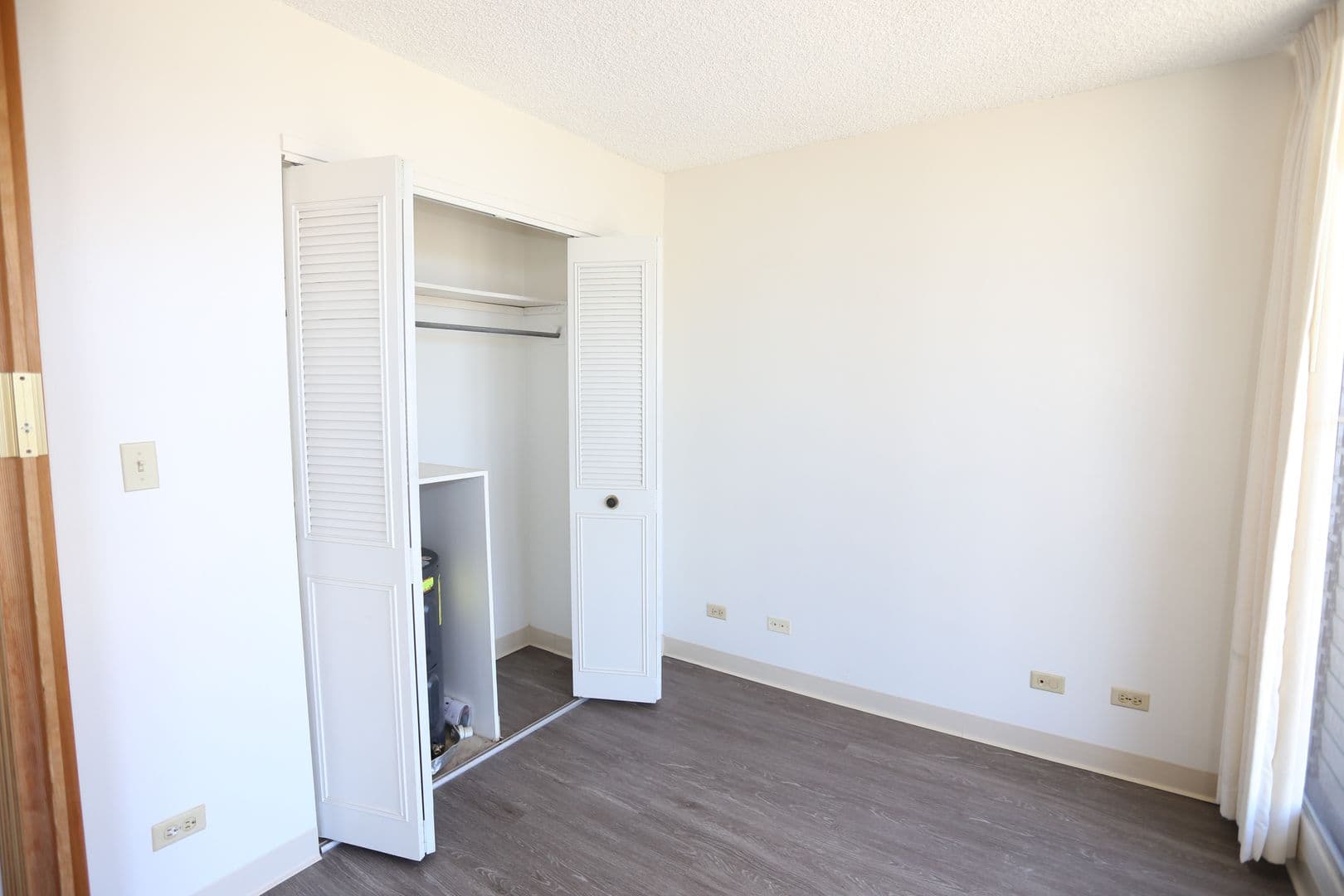 Honolulu Condo: 2121 Algaroba Street #1508