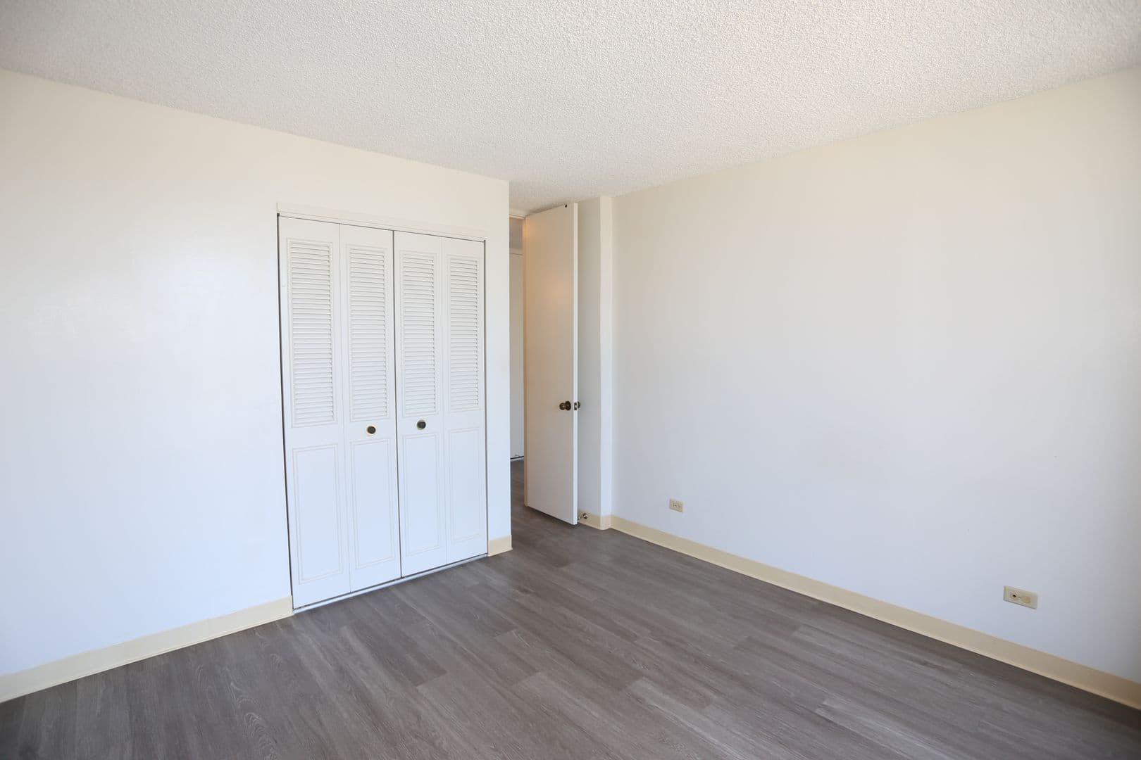 Honolulu Condo: 2121 Algaroba Street #1508